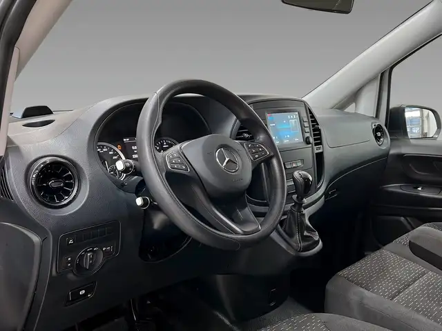 Mercedes-Benz Vito view 11