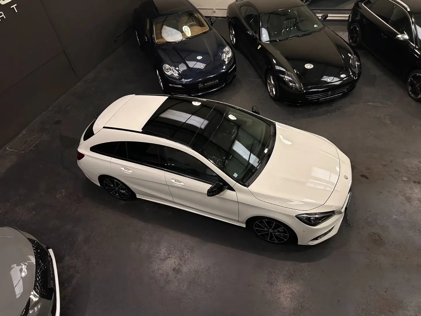 Mercedes-Benz CLA 200 AMG Weiß - 2