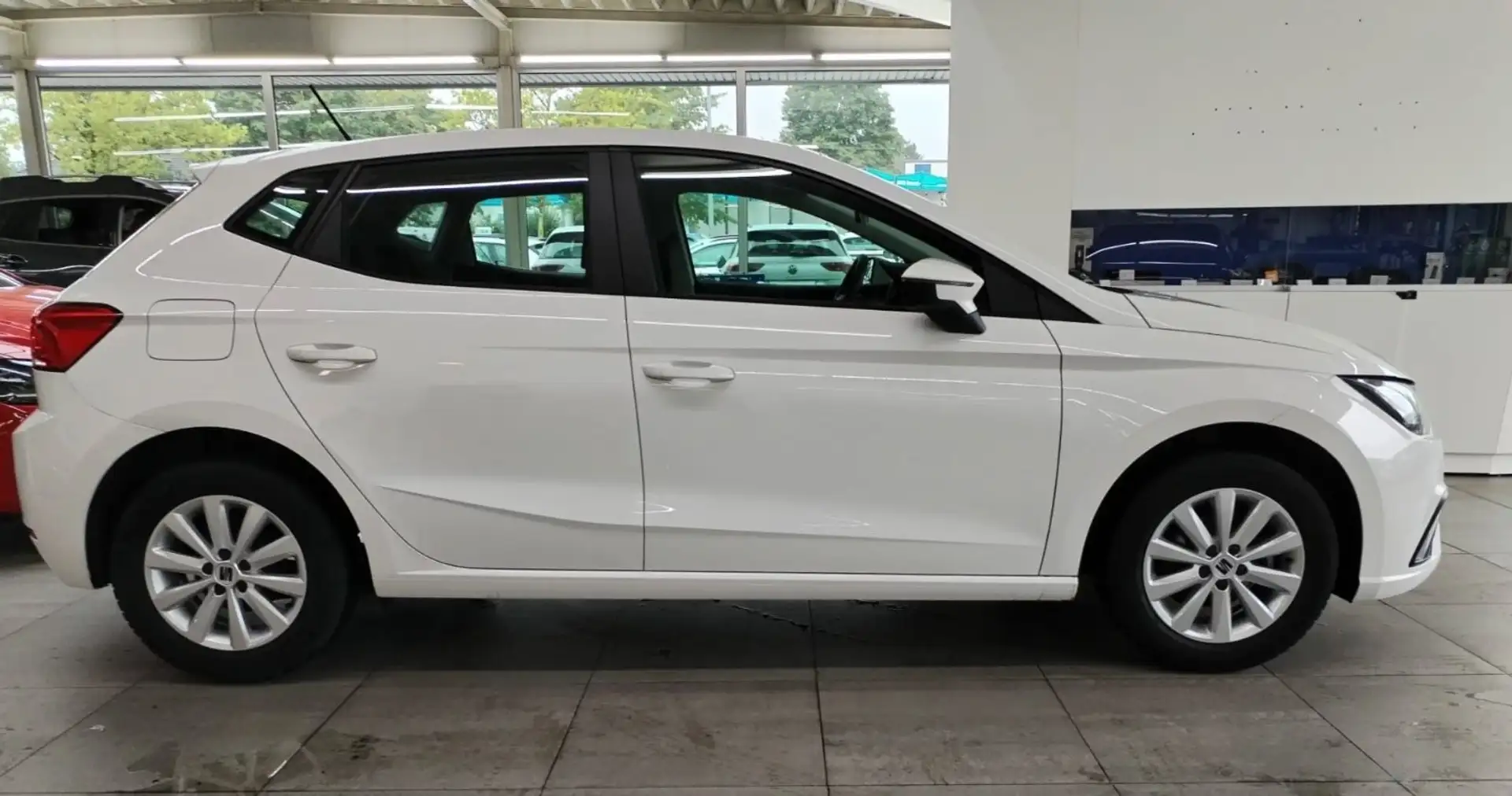 SEAT Ibiza *Reference*Klima*Bluetooth*USB*LED*ALU* Blanc - 2