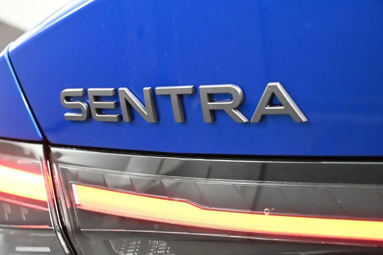 Nissan Sentra снимка Nissan Sentra