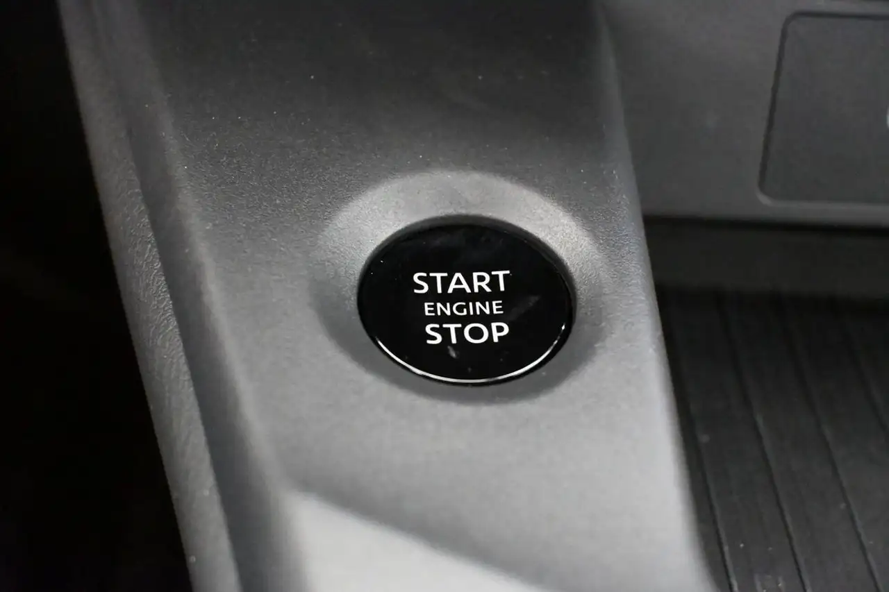 Nissan Sentra снимка Nissan Sentra