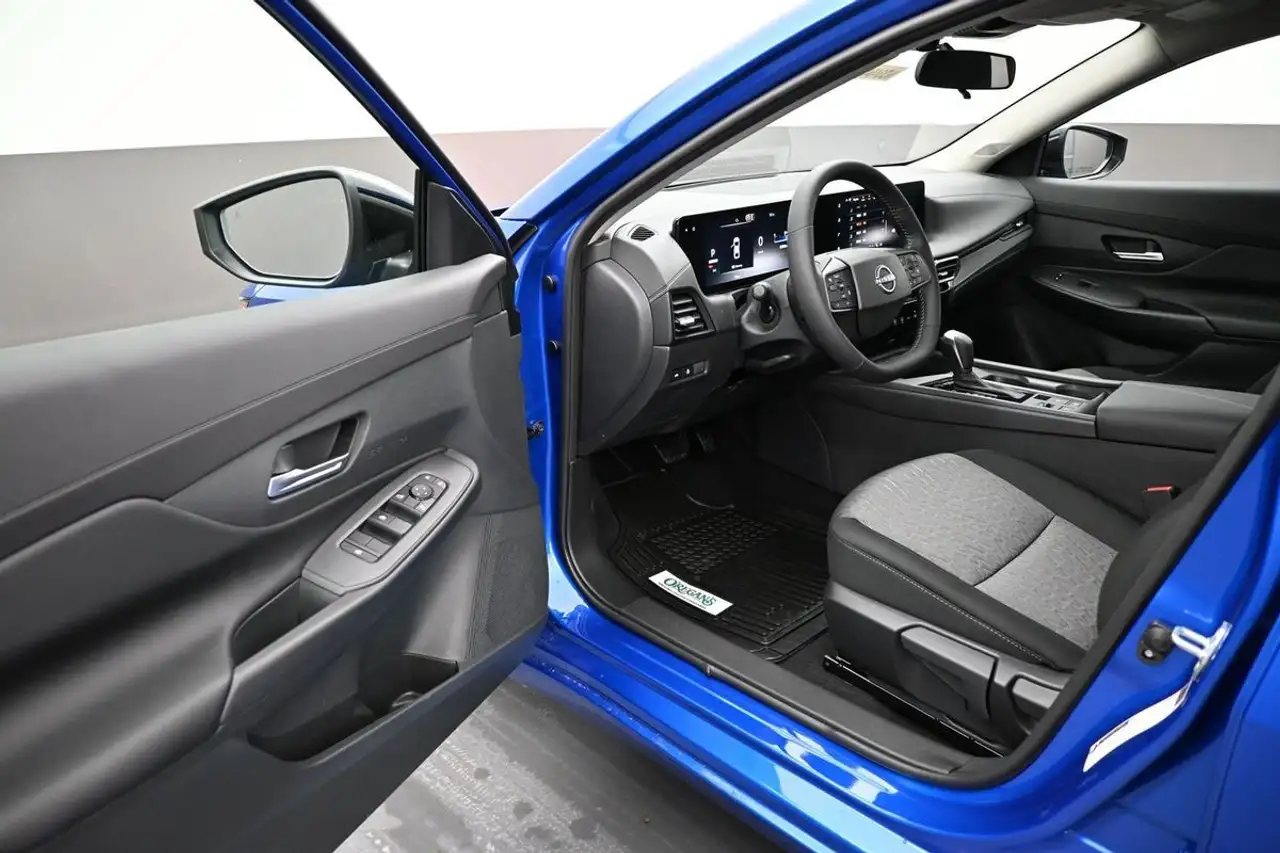 Nissan Sentra снимка Nissan Sentra
