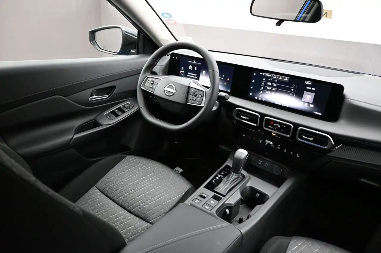 Nissan Sentra снимка Nissan Sentra