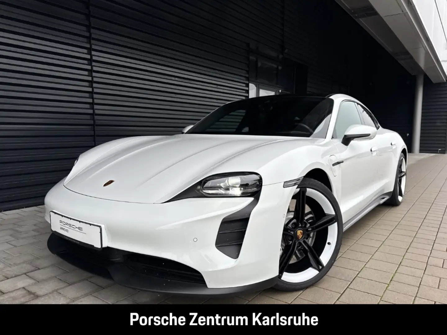 Porsche Taycan GTS BOSE Sitzbelüftung 21-Zoll Weiß - 1
