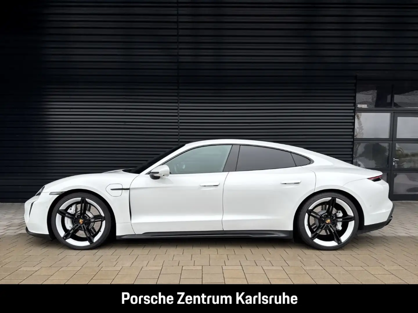 Porsche Taycan GTS BOSE Sitzbelüftung 21-Zoll Weiß - 2