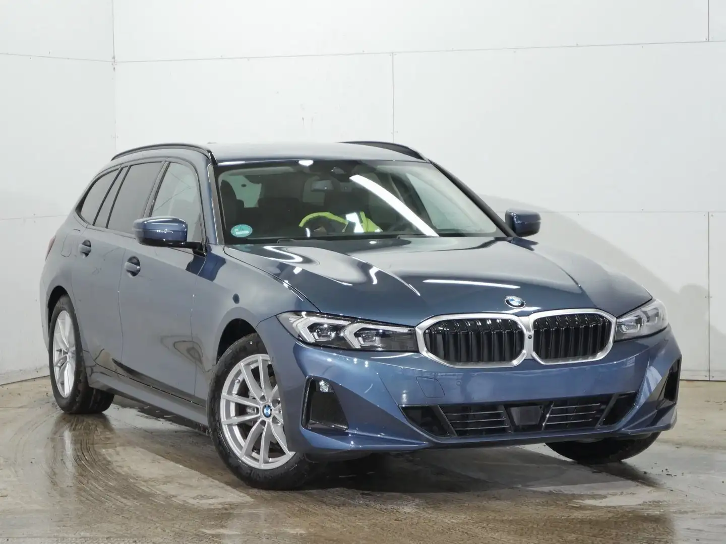 BMW 318 i |Driving Assistant |Komfortzugang |Sitzheizung Blau - 2