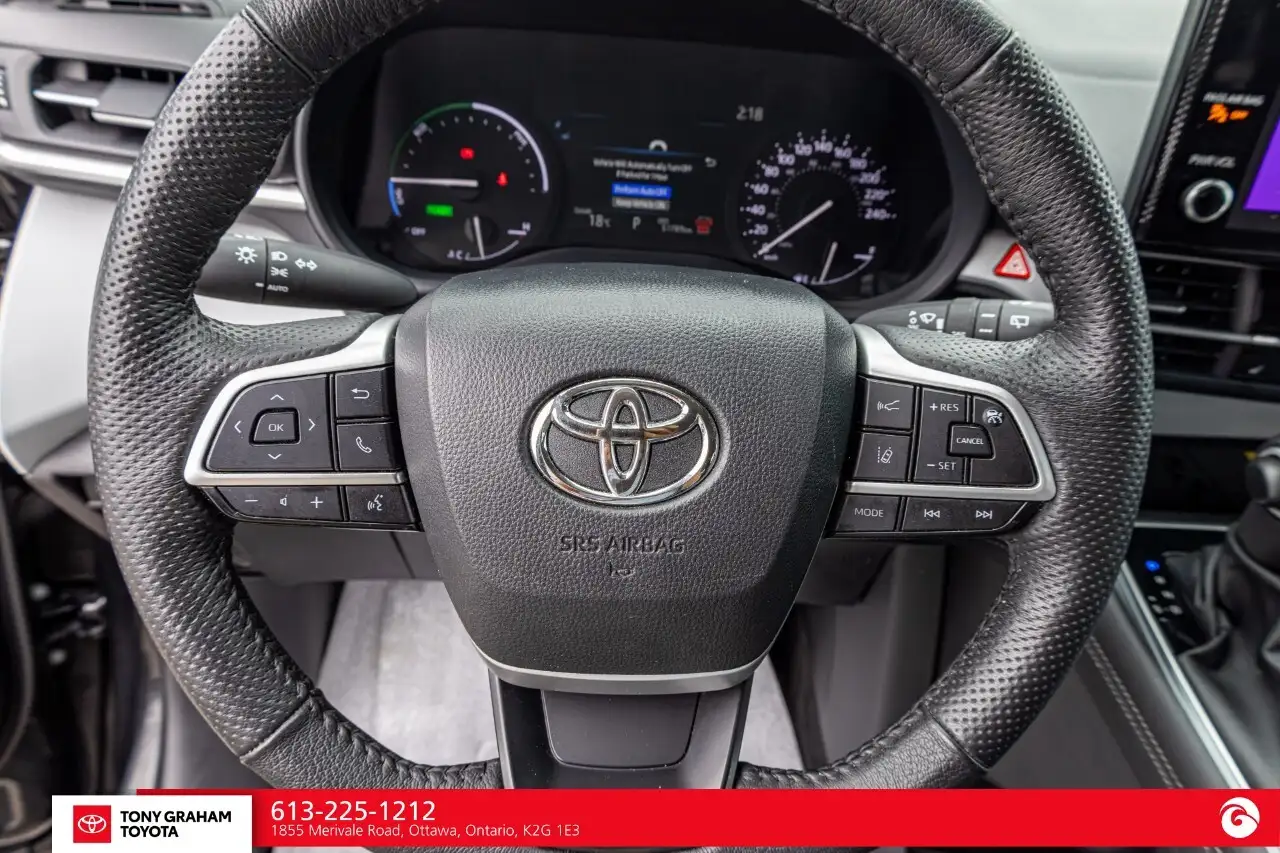 Toyota Sienna снимка Toyota Sienna