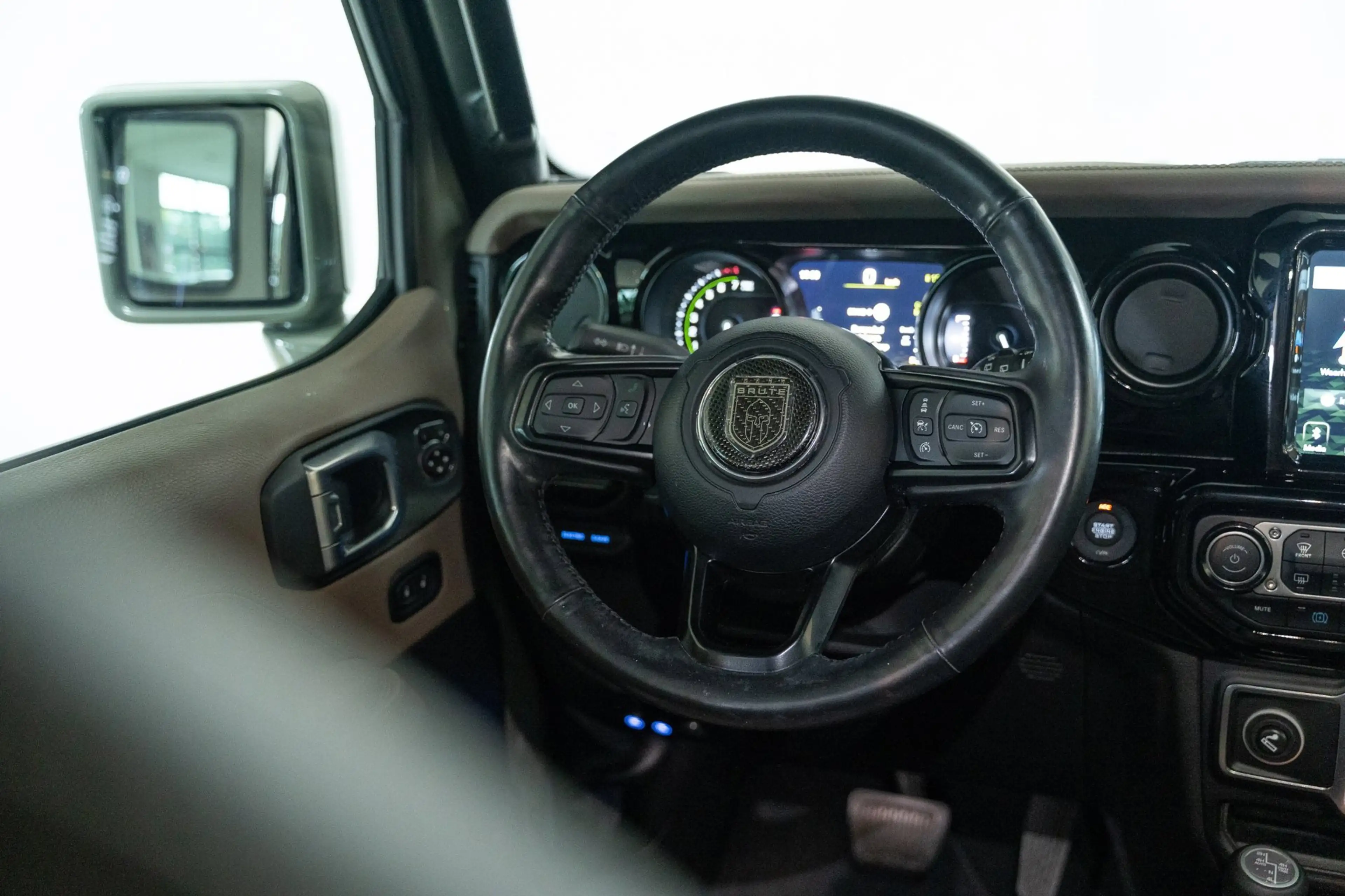 Jeep Wrangler Unlimited 4xe 380 Sahara - BRUTE - Convertible - — photo 12