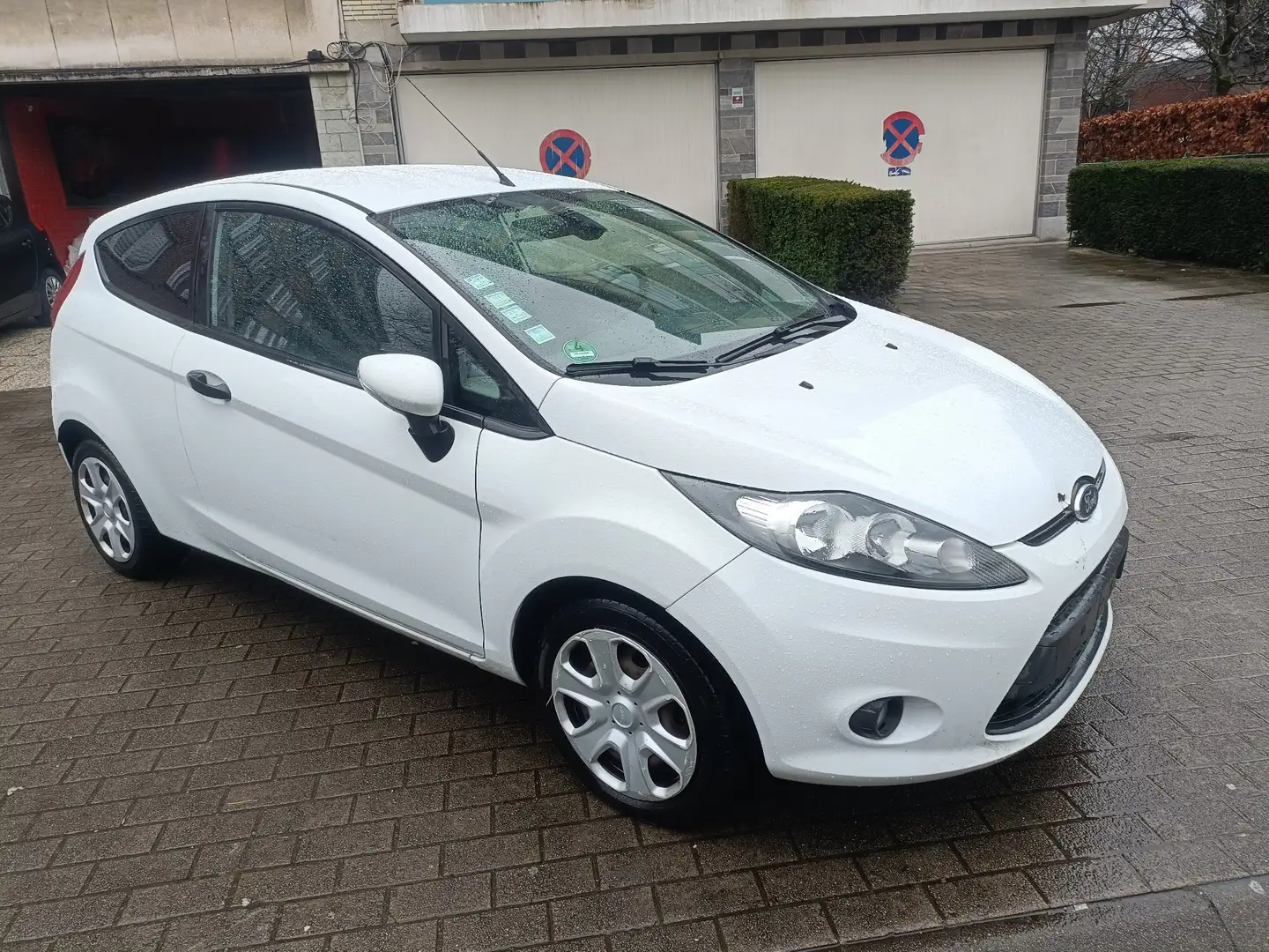 Ford Fiesta 1.4 TDCi Euro 5 Blanc - 2