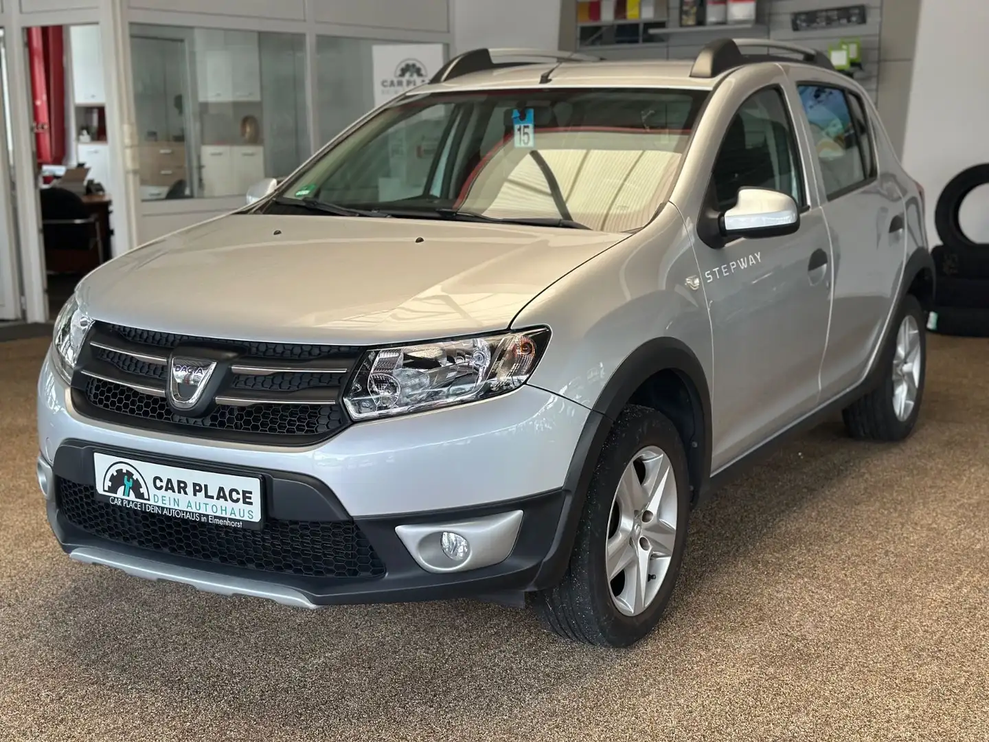 Dacia Sandero II Stepway Prestige Automatik Grau - 1