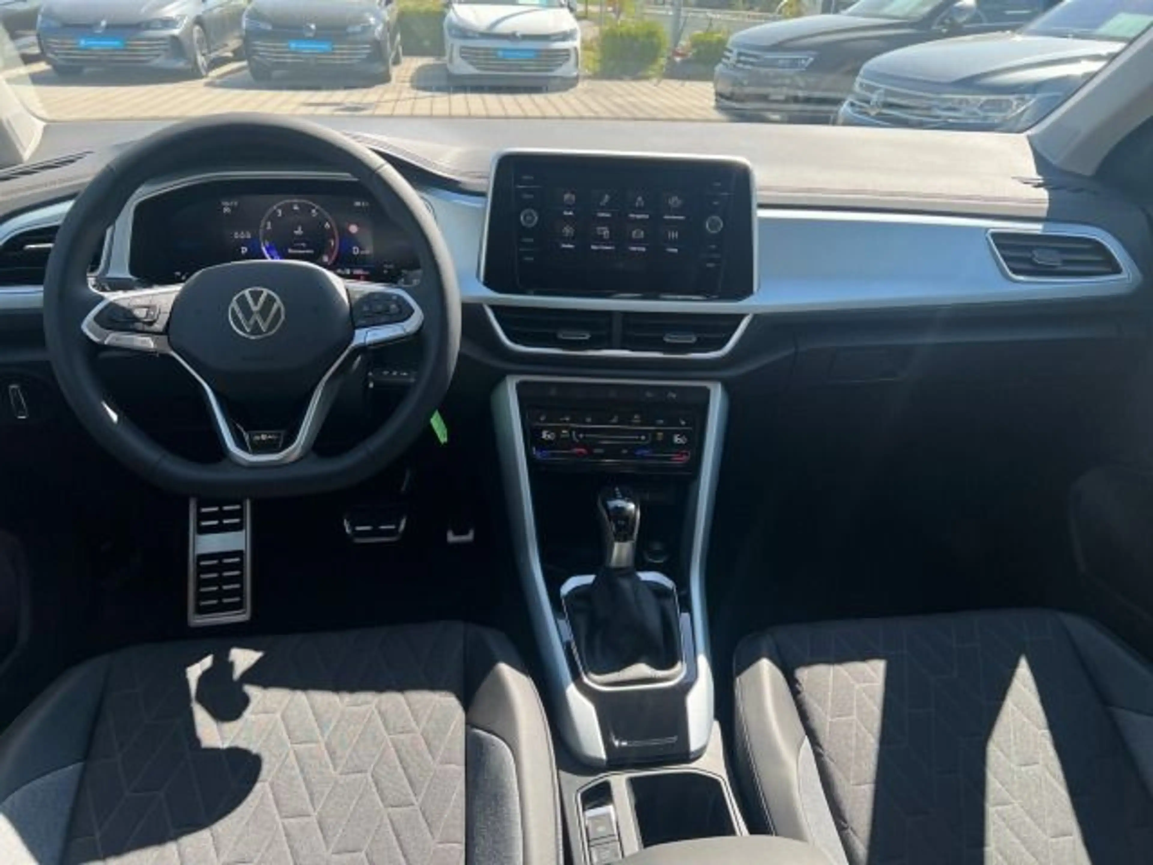 Volkswagen T-Roc 1.5TSI Goal DSG Navi LED Kamera — photo 11