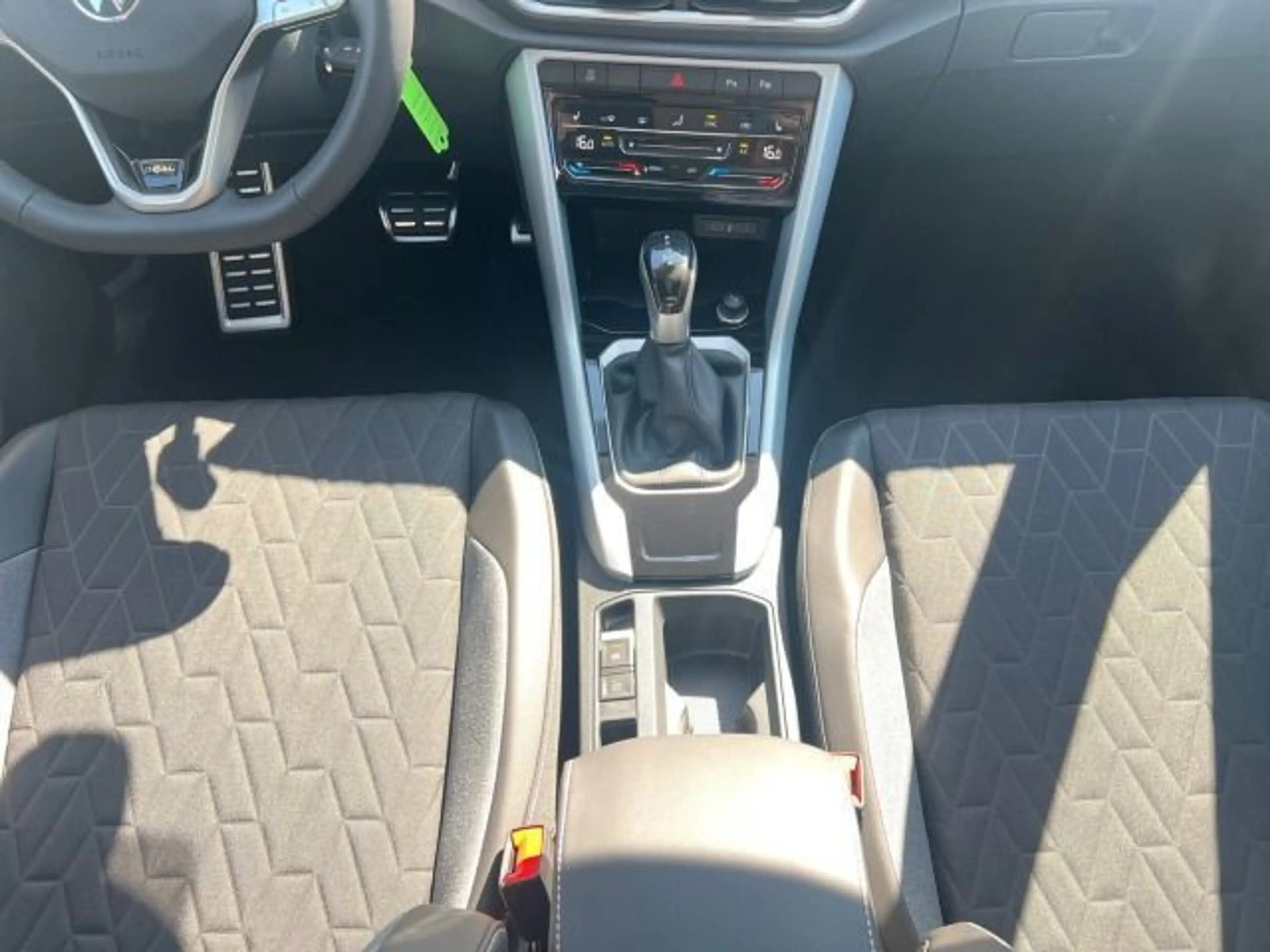 Volkswagen T-Roc 1.5TSI Goal DSG Navi LED Kamera — photo 12