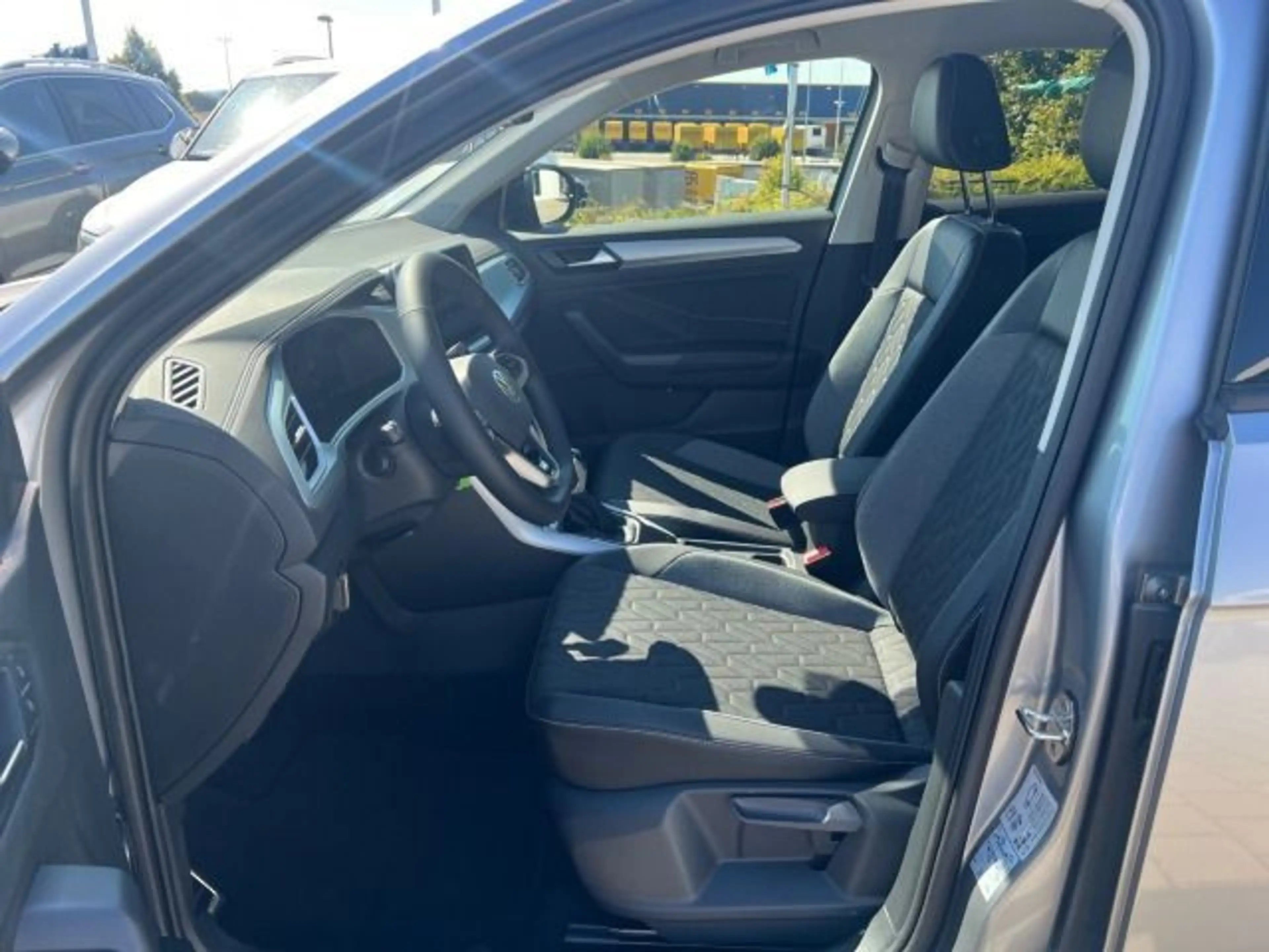 Volkswagen T-Roc 1.5TSI Goal DSG Navi LED Kamera — photo 10