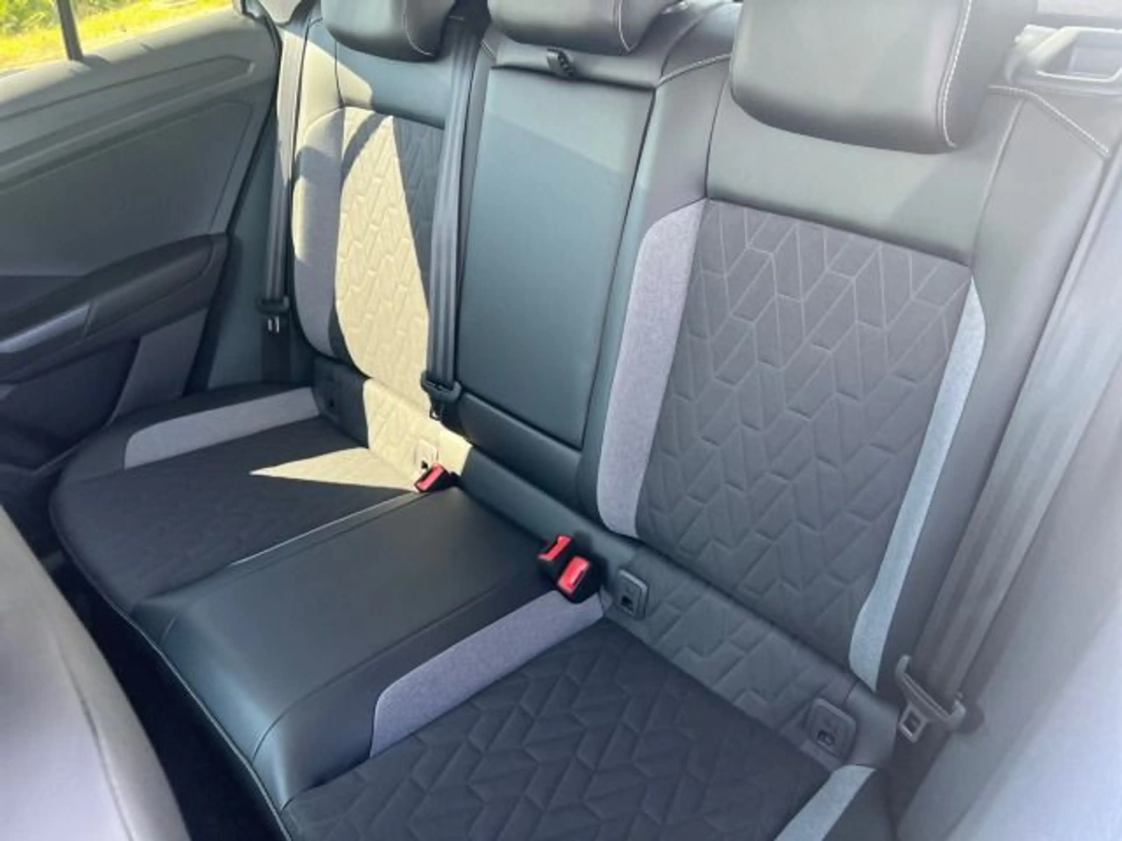 Volkswagen T-Roc 1.5TSI Goal DSG Navi LED Kamera — photo 14