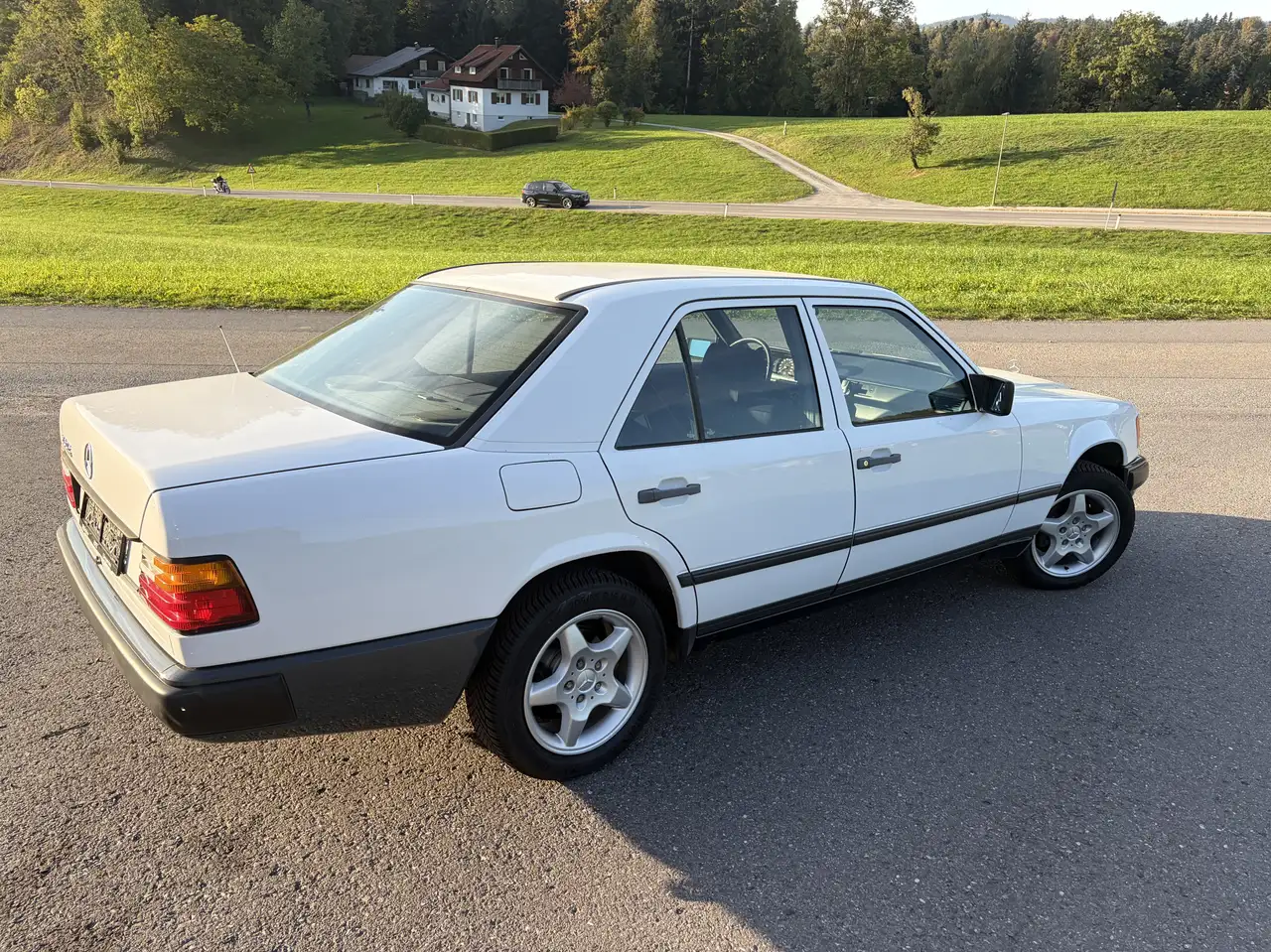 Mercedes-Benz 260 E260, foto 4
