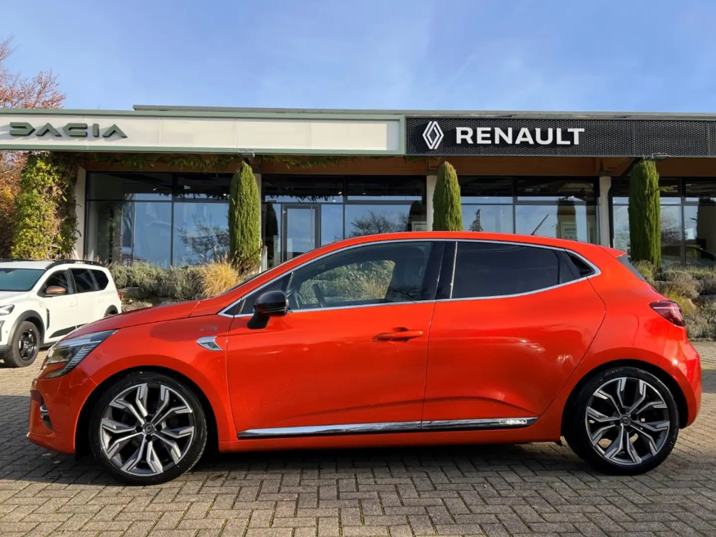 Renault Clio V Edition One  TCe130 Automatik Bose Kamera ....im Orange - 2