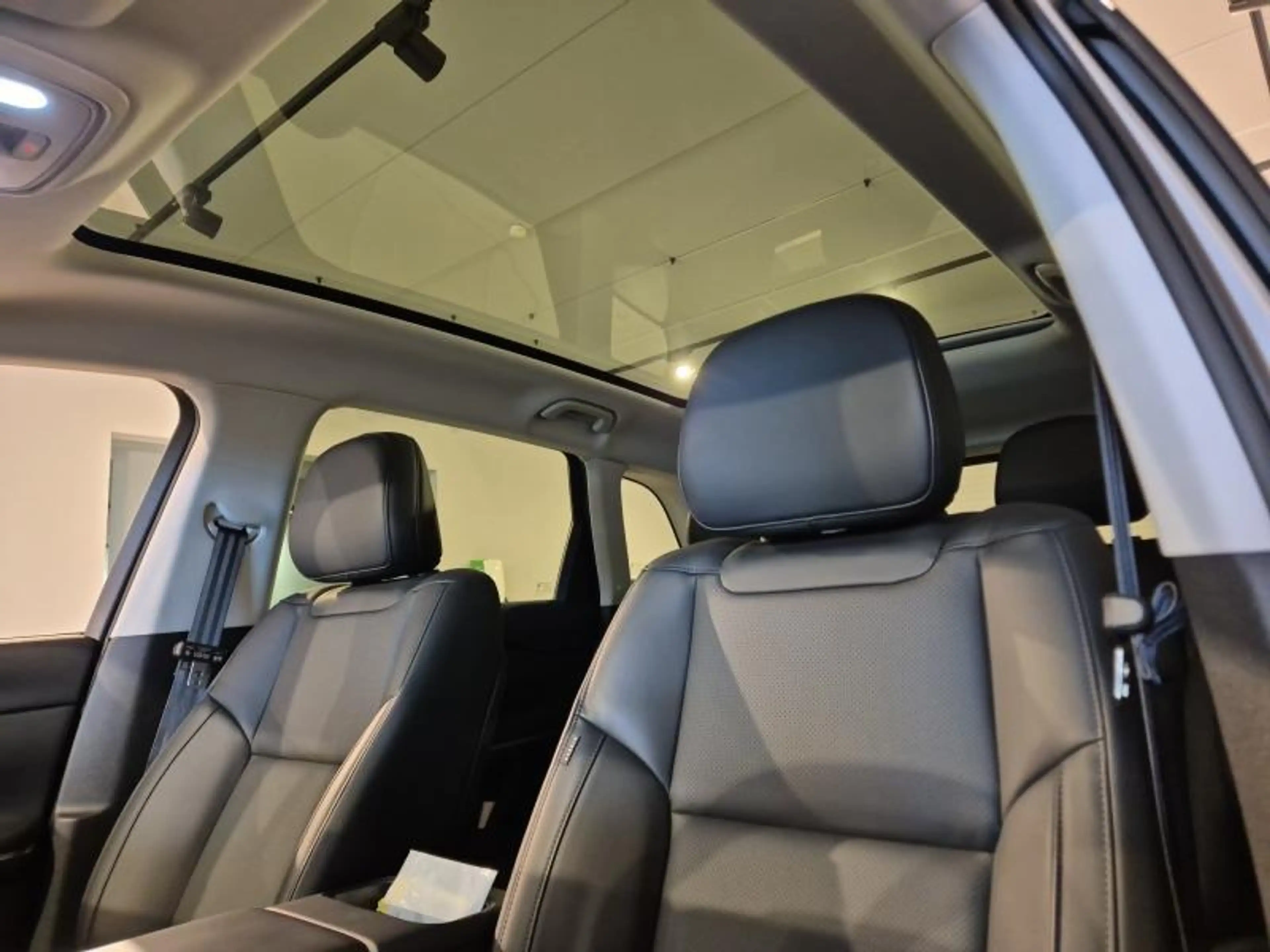 Leapmotor C10 Design Pro — photo 11