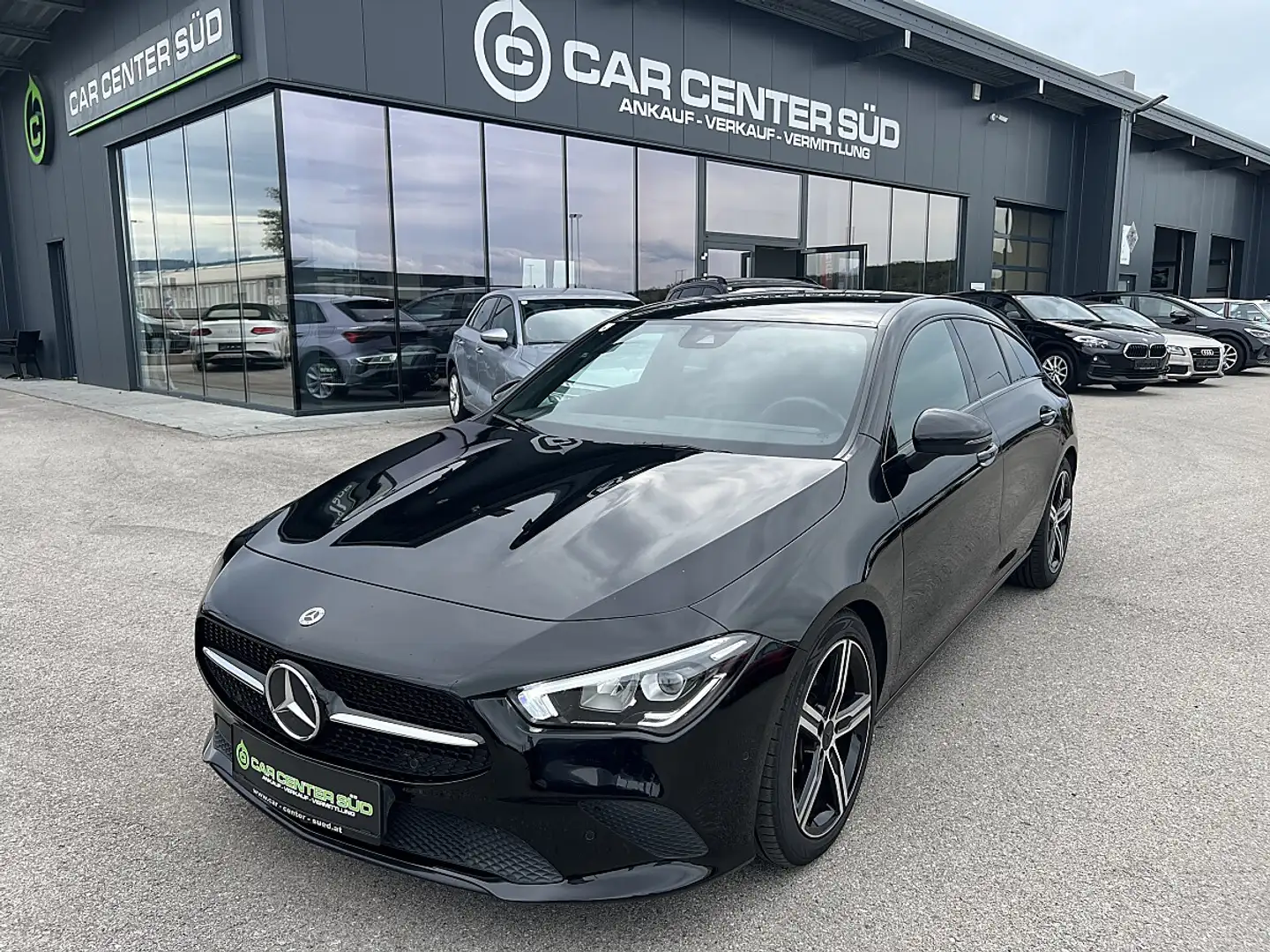 Mercedes-Benz CLA 200 d Shooting Brake 4MATIC Aut. Schwarz - 1