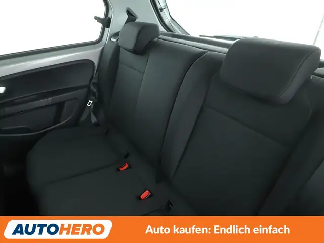 Volkswagen Up! view 14