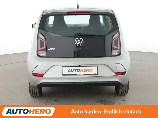 Volkswagen Up! view 5