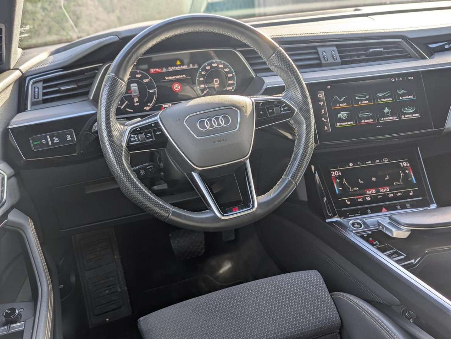 Audi Q8 E-tron Black Edition S Line -  - Joinsteer - #5