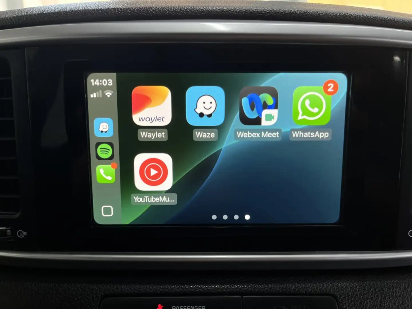 Kia Sportage 1.6 MHEV Drive Plus 4x2 136 Gris - 2