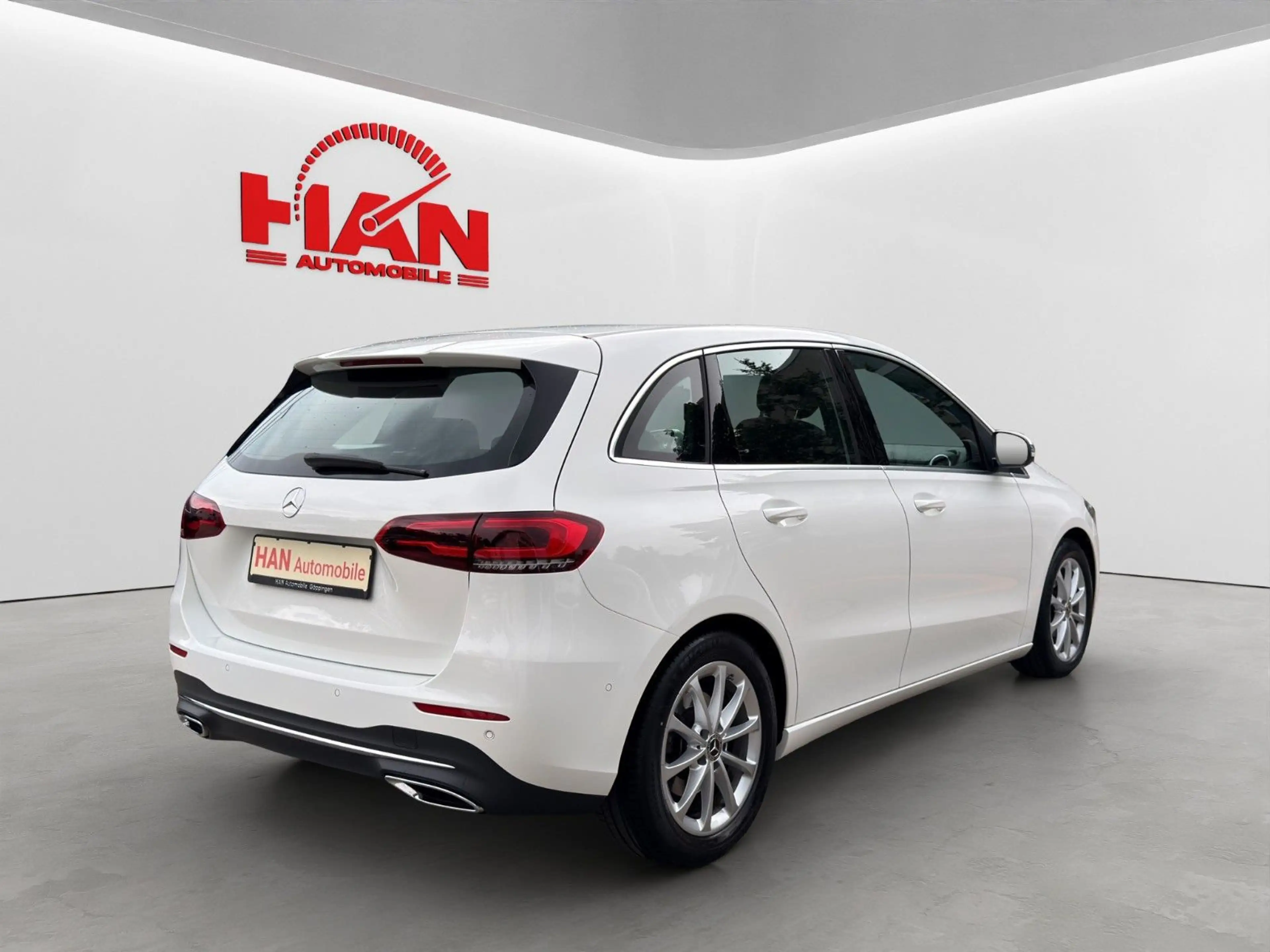 Mercedes-Benz B 220 B B 220 4Matic/Navi/Kamera/LED/Temp./AHK — photo 6