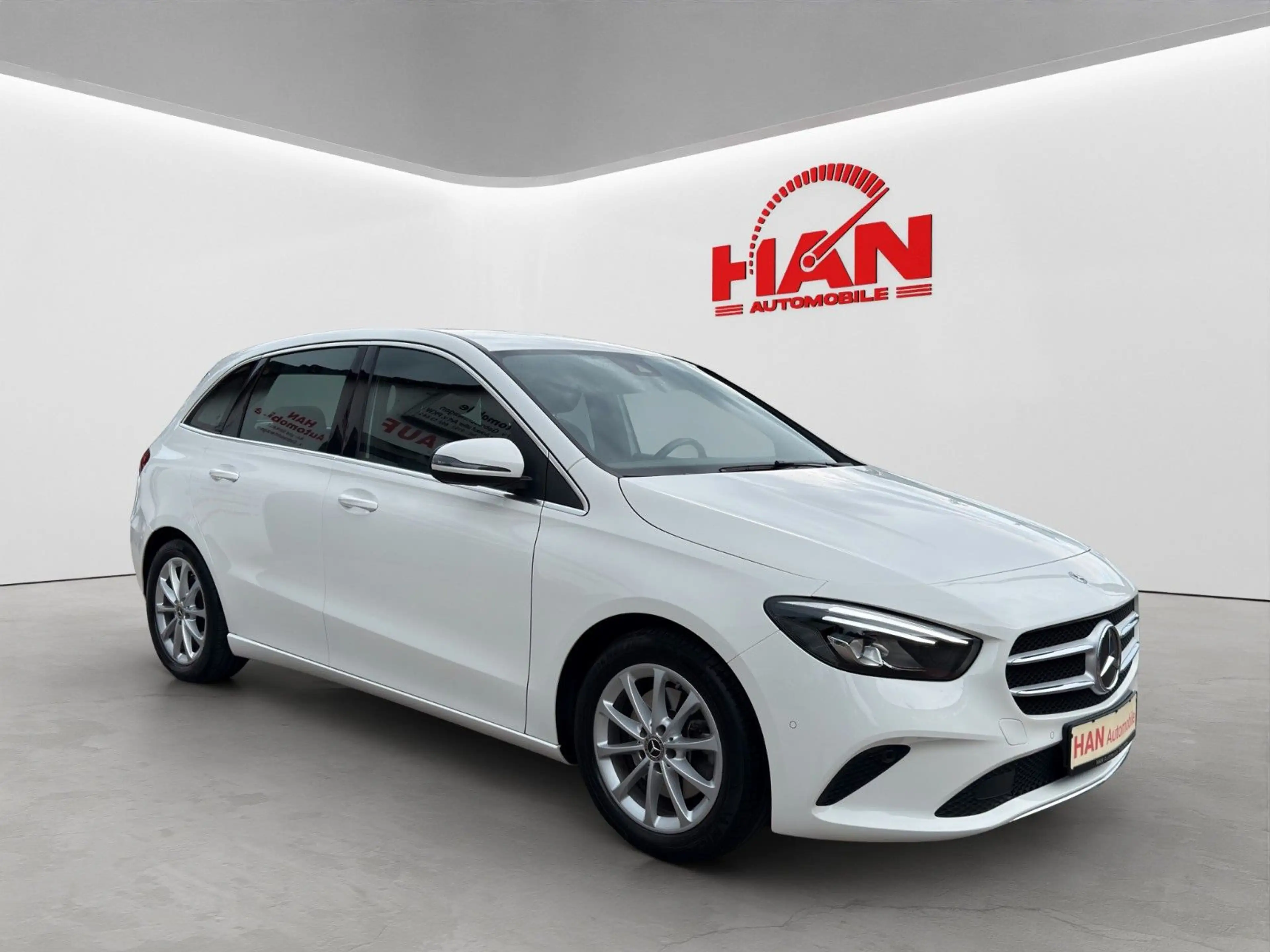 Mercedes-Benz B 220 B B 220 4Matic/Navi/Kamera/LED/Temp./AHK — photo 8