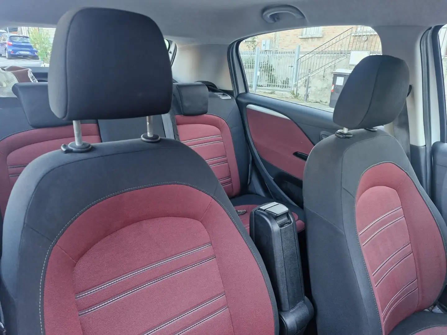 Fiat Grande Punto 5p 1.4 natural power Actual 77cv - 2