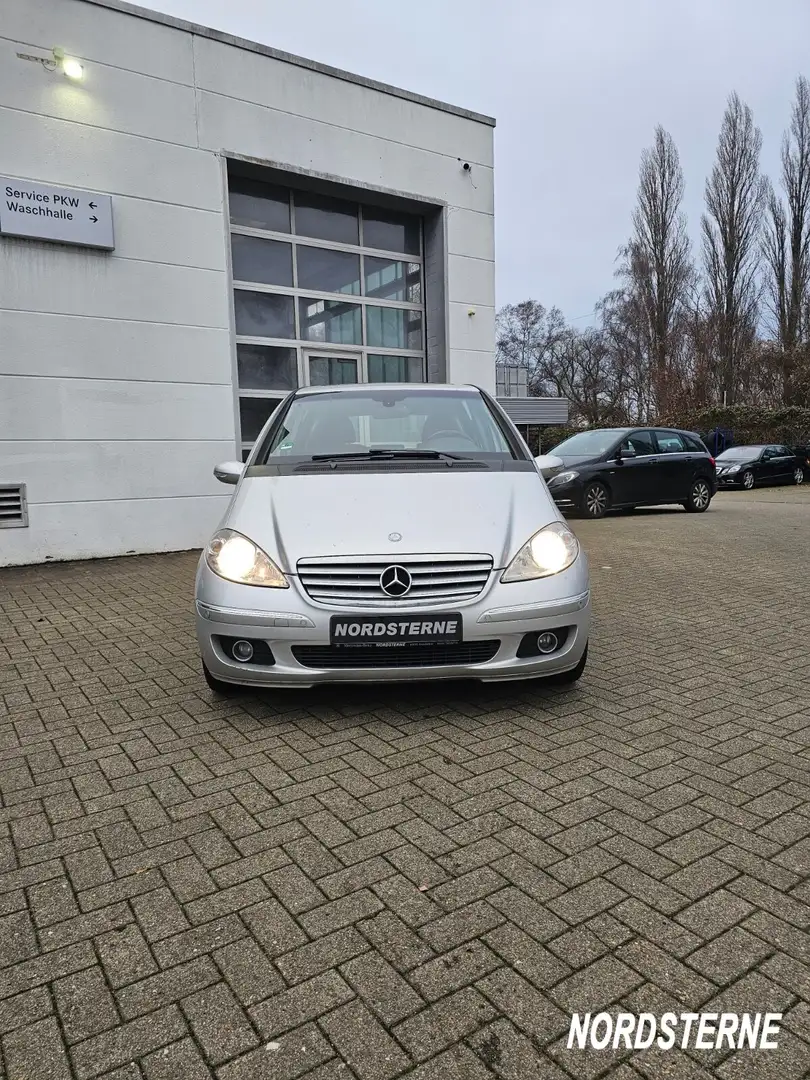 Mercedes-Benz A 200 A 200 Elegance Polar Star Pano/Klima/BC/FIS eFH. Silber - 2