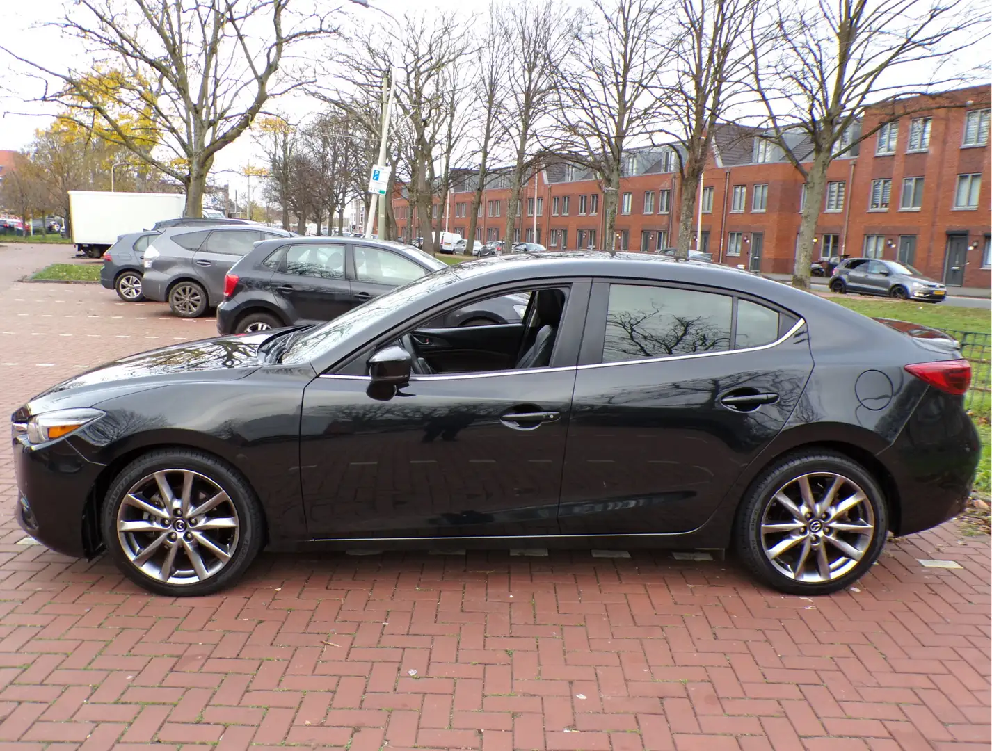 Mazda 3 2.5 AUTOMAAT CRUISECONT LEDEREN BEKLEDING... APPLE Schwarz - 2