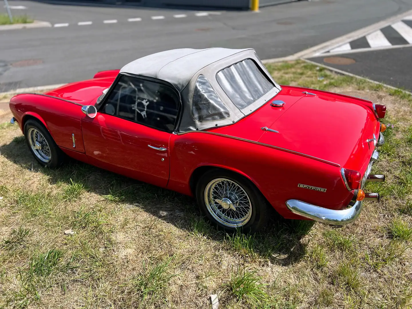 Triumph Spitfire MKIII Rouge - 2