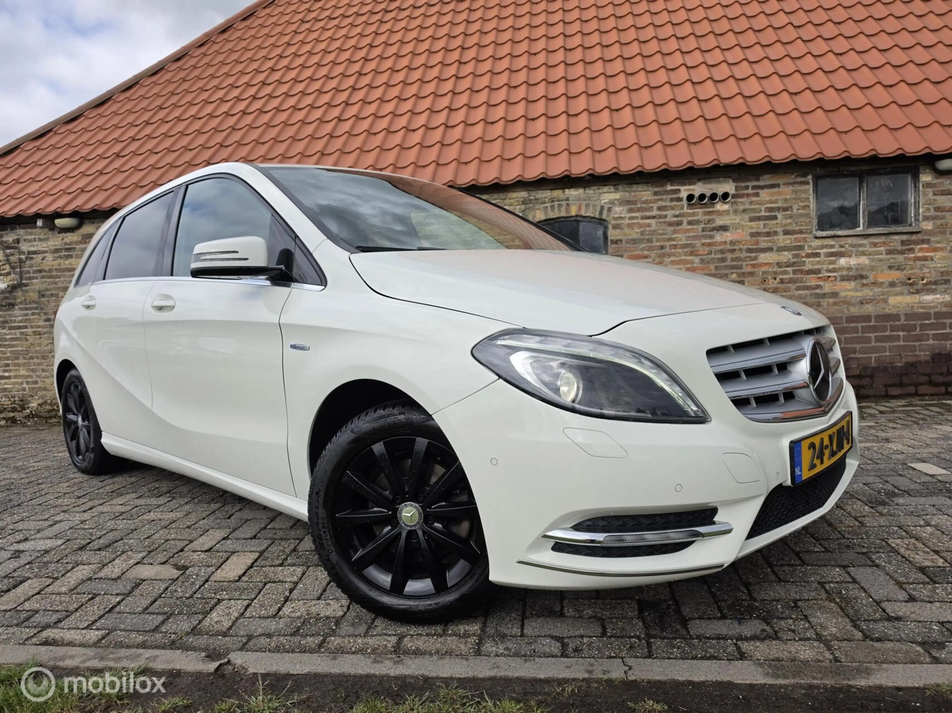 Mercedes-Benz B 200 Ambition — photo 10