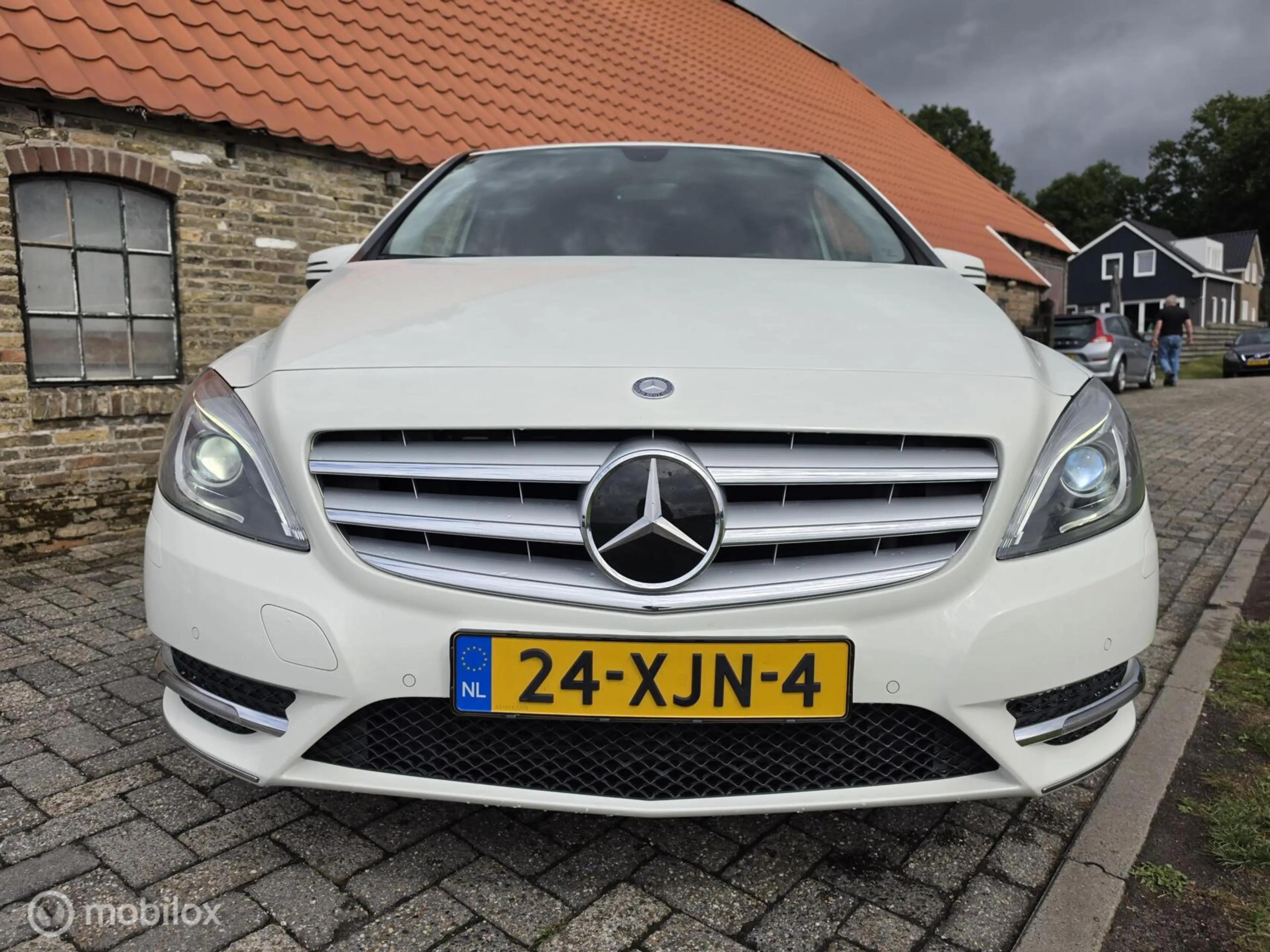 Mercedes-Benz B 200 Ambition — photo 6
