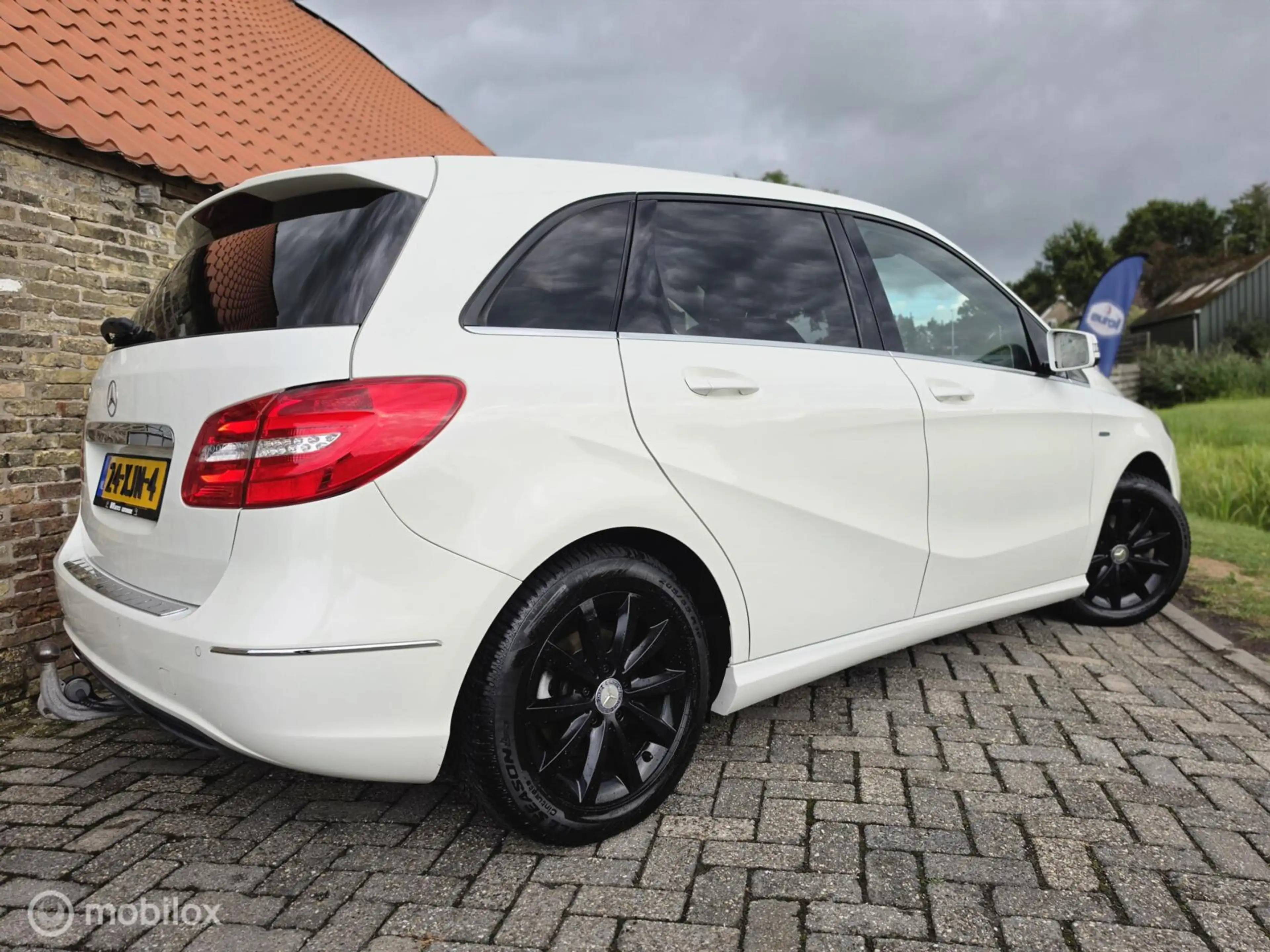 Mercedes-Benz B 200 Ambition — photo 15
