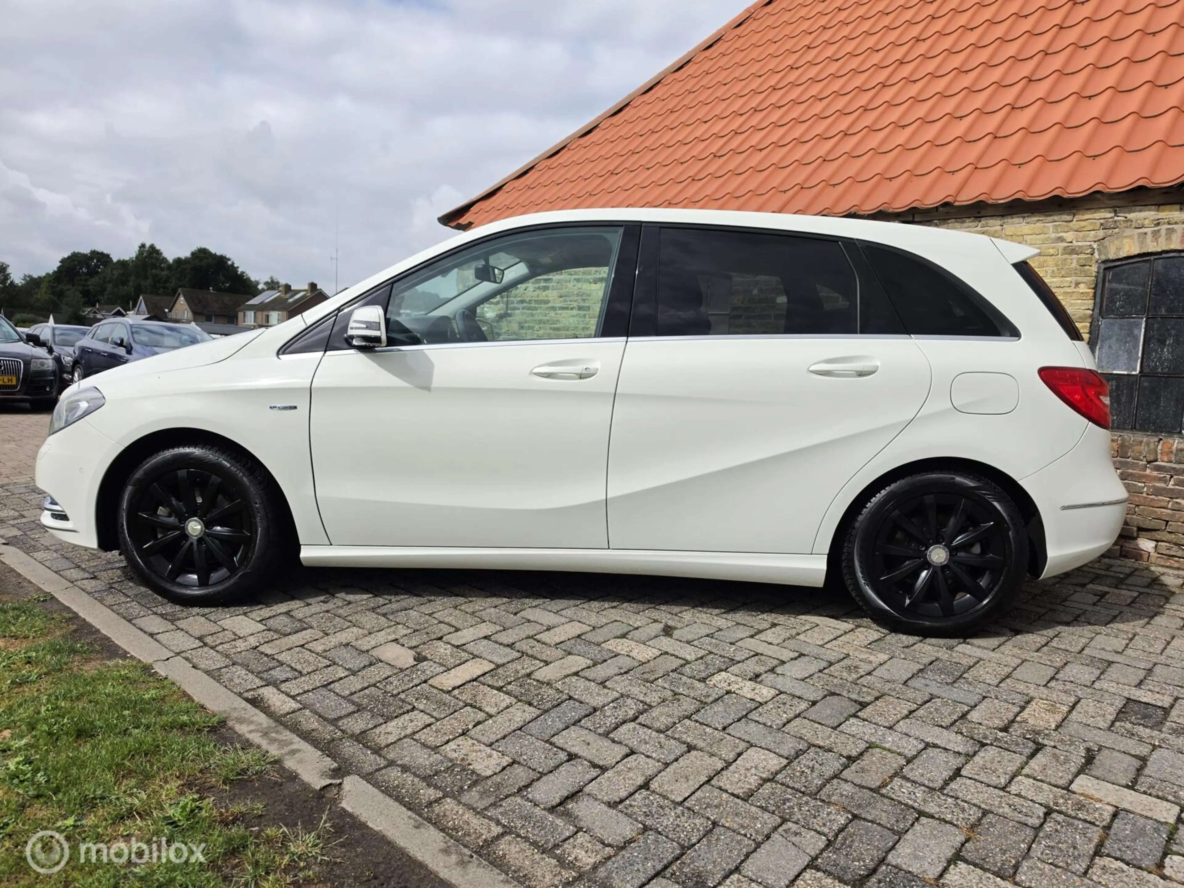 Mercedes-Benz B 200 Ambition — photo 7