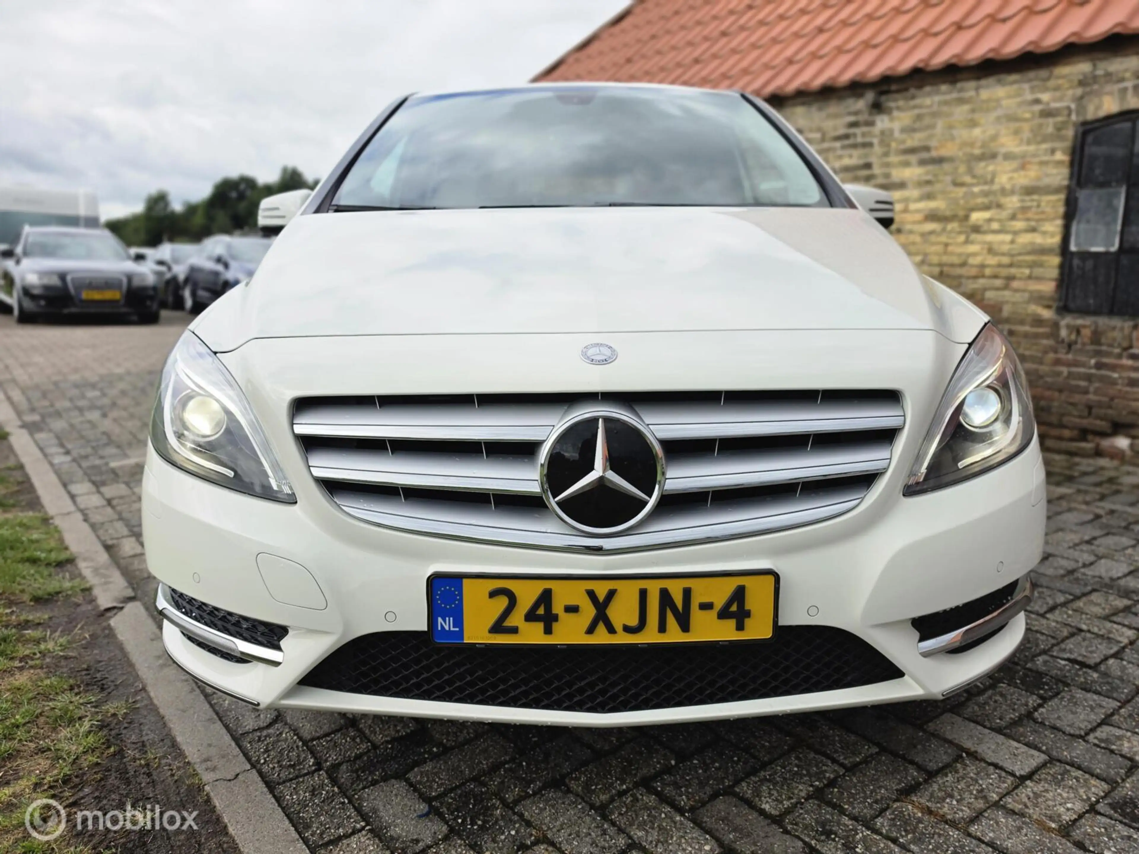 Mercedes-Benz B 200 Ambition — photo 11