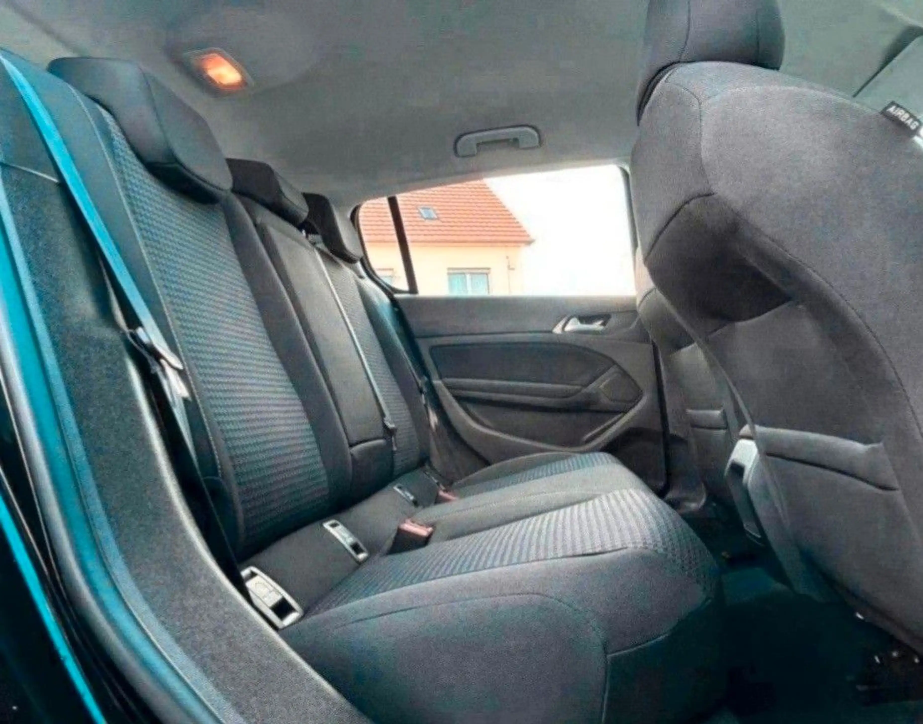 Peugeot 308 ACTIVE PACK KAMERA + NAVI + SHZ + TEMP — photo 10