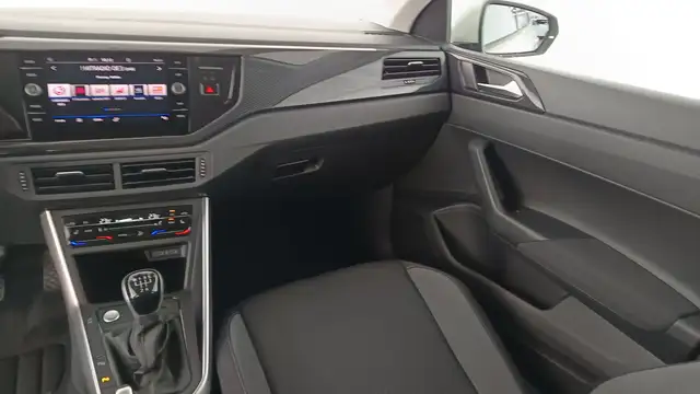 Volkswagen Polo view 13