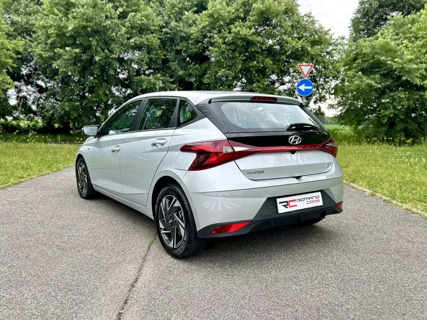 Hyundai i20 1.0 T-GDI 48V iMT ConnectLine Plateado - 2