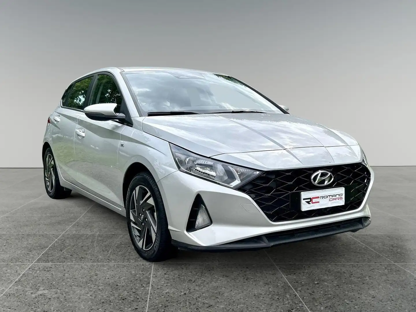 Hyundai i20 1.0 T-GDI 48V iMT ConnectLine Plateado - 1