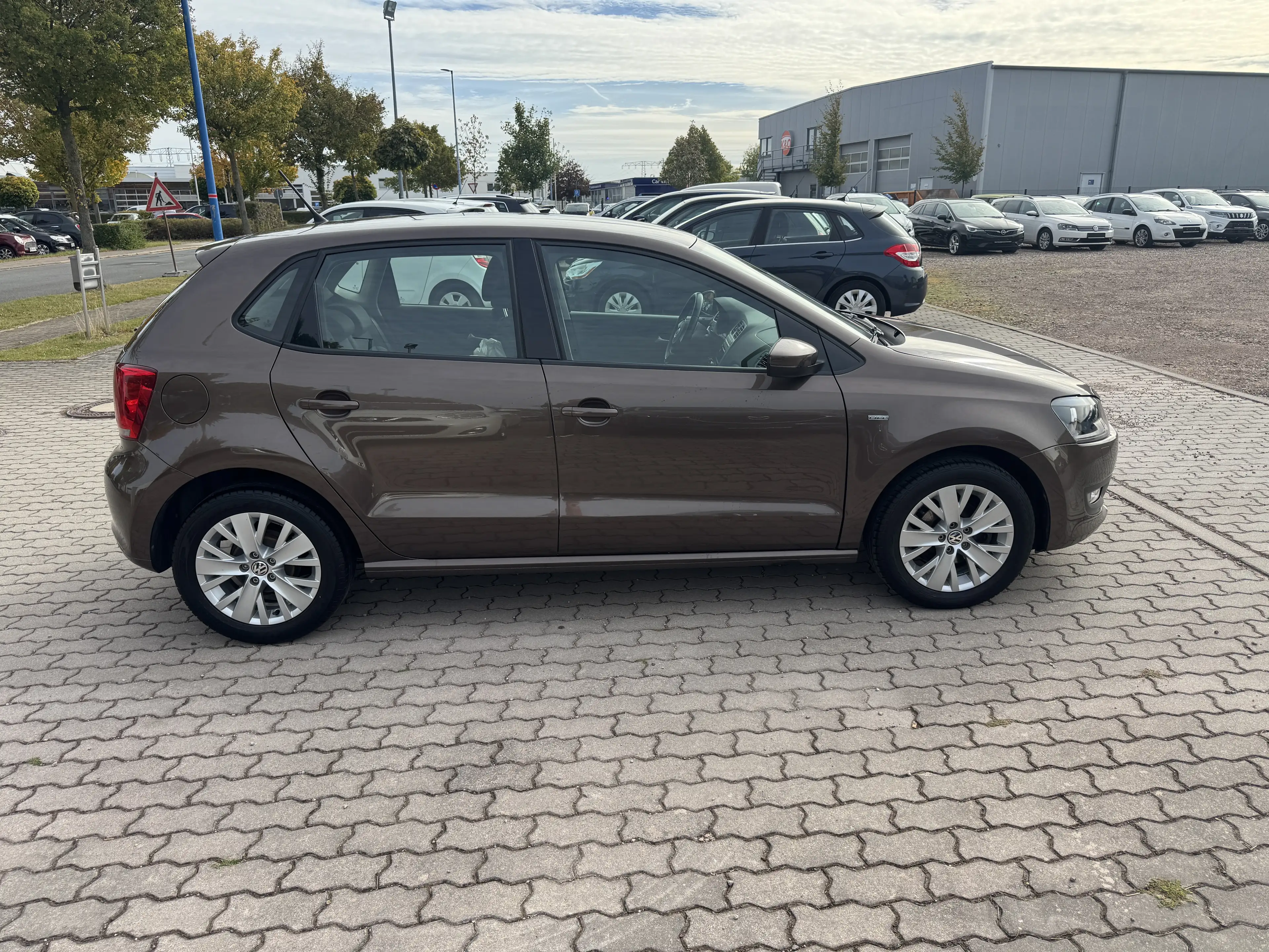 Volkswagen Polo Life — photo 6