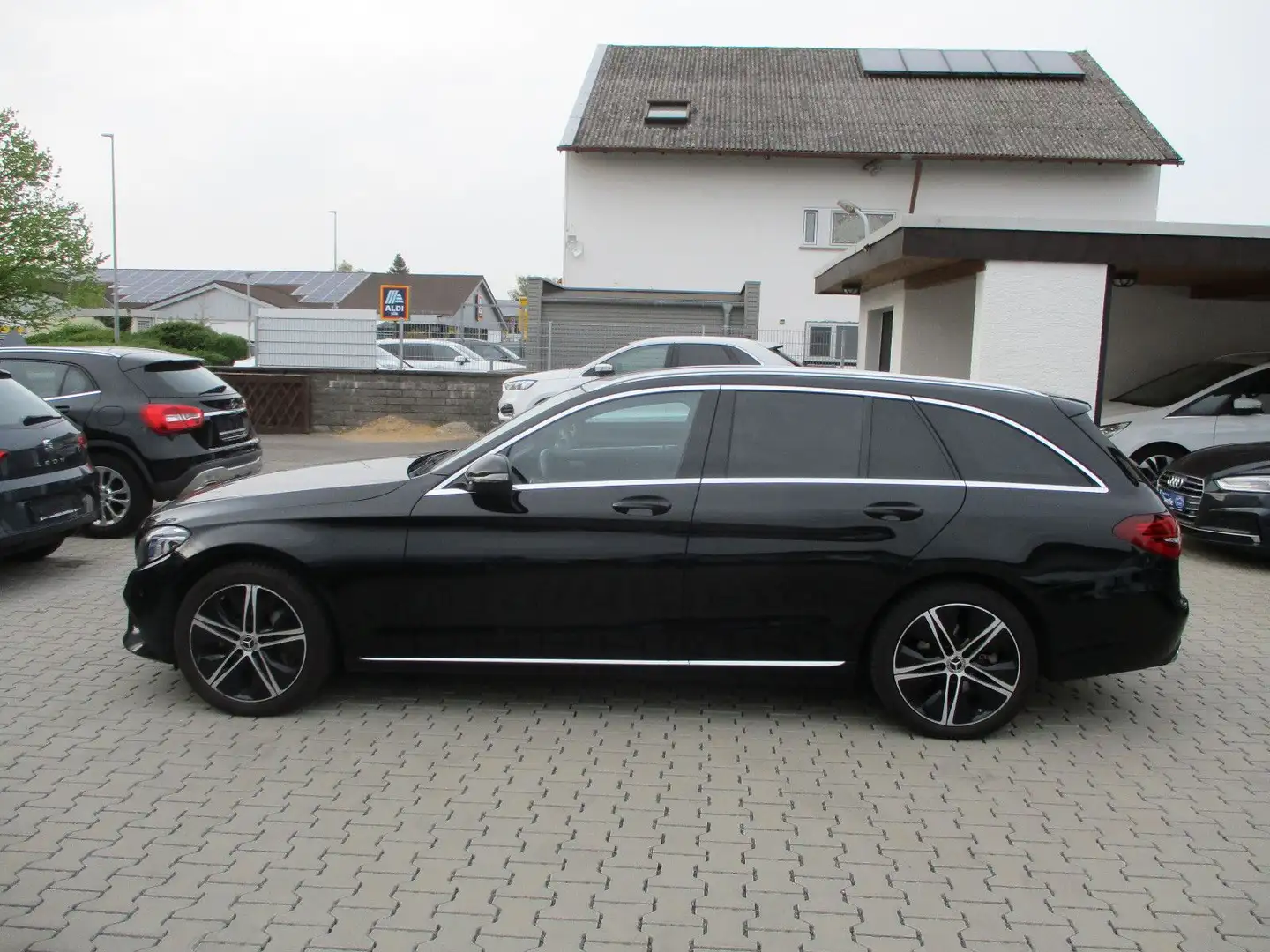 Mercedes-Benz C 300 d T NAVI KAMERA SITZH MULTIBEAM TEMPO PDC Schwarz - 1