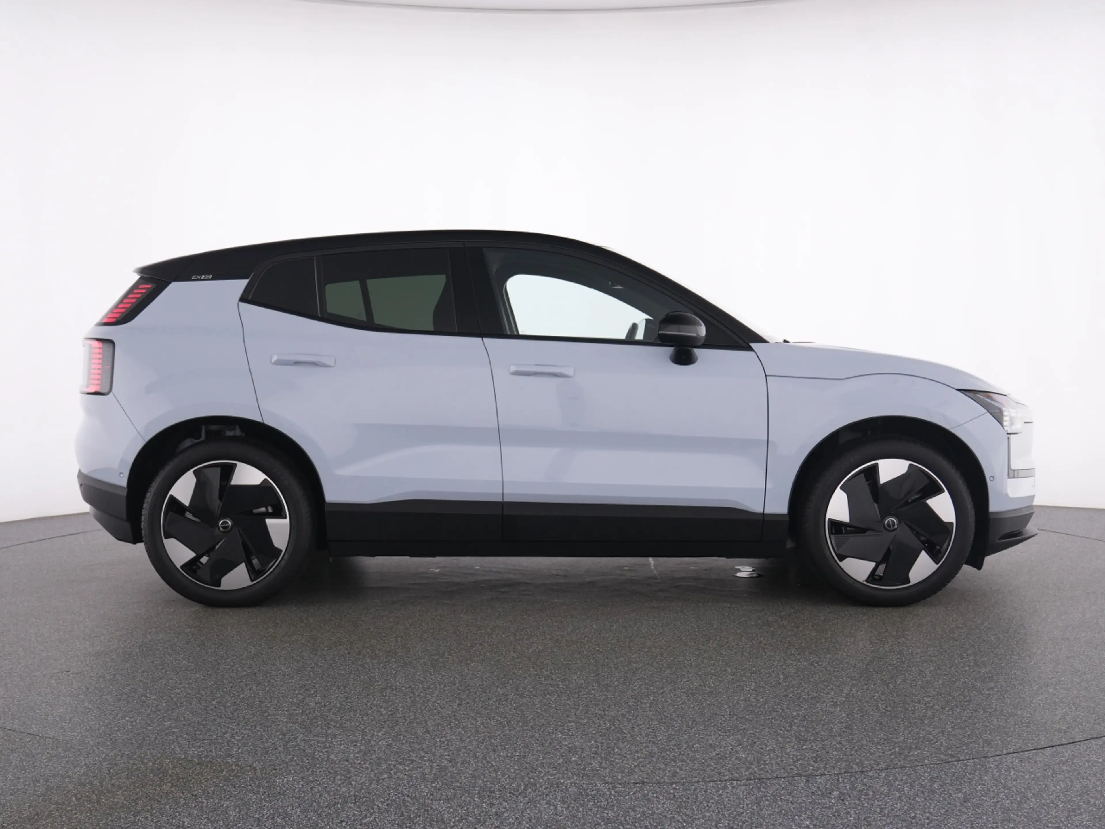 Volvo EX30 PURE ELECTRIC RWD ULTRA WINTERPAK+MEMORY+LM — photo 13