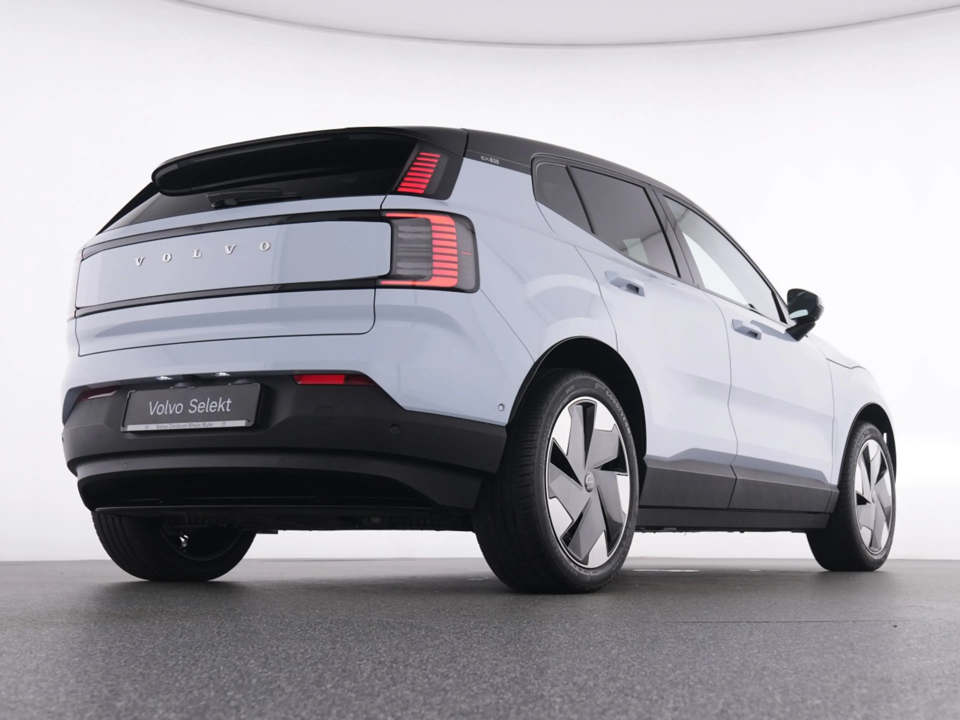 Volvo EX30 PURE ELECTRIC RWD ULTRA WINTERPAK+MEMORY+LM — photo 9