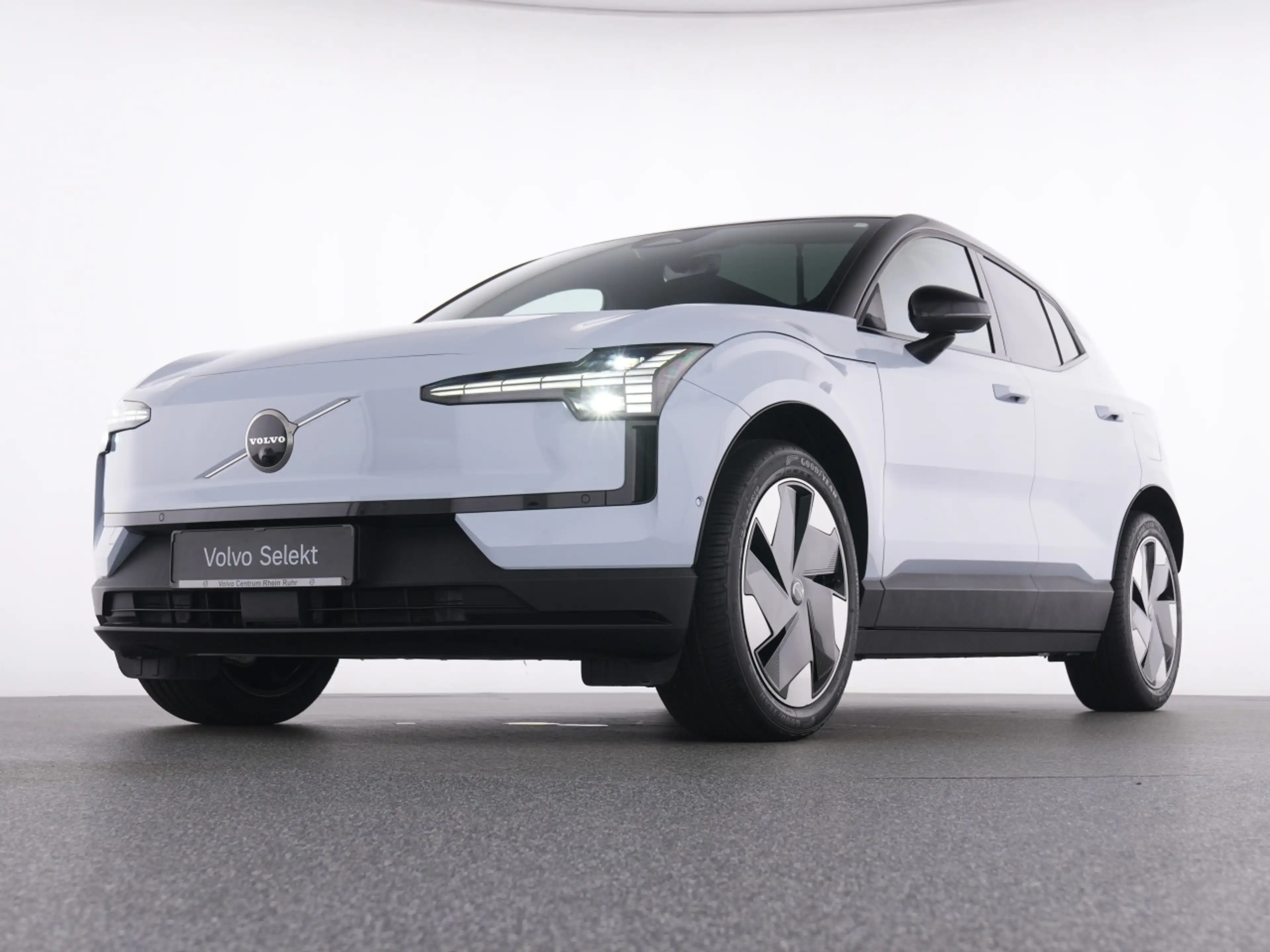 Volvo EX30 PURE ELECTRIC RWD ULTRA WINTERPAK+MEMORY+LM — photo 8