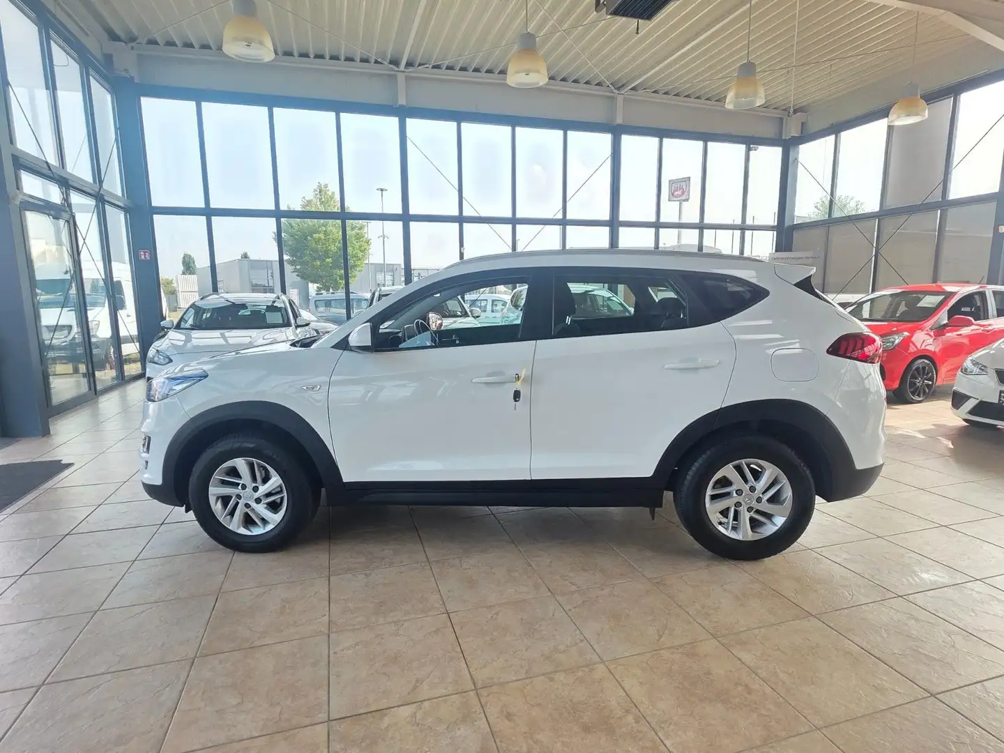Hyundai TUCSON Select 2WD Weiß - 2