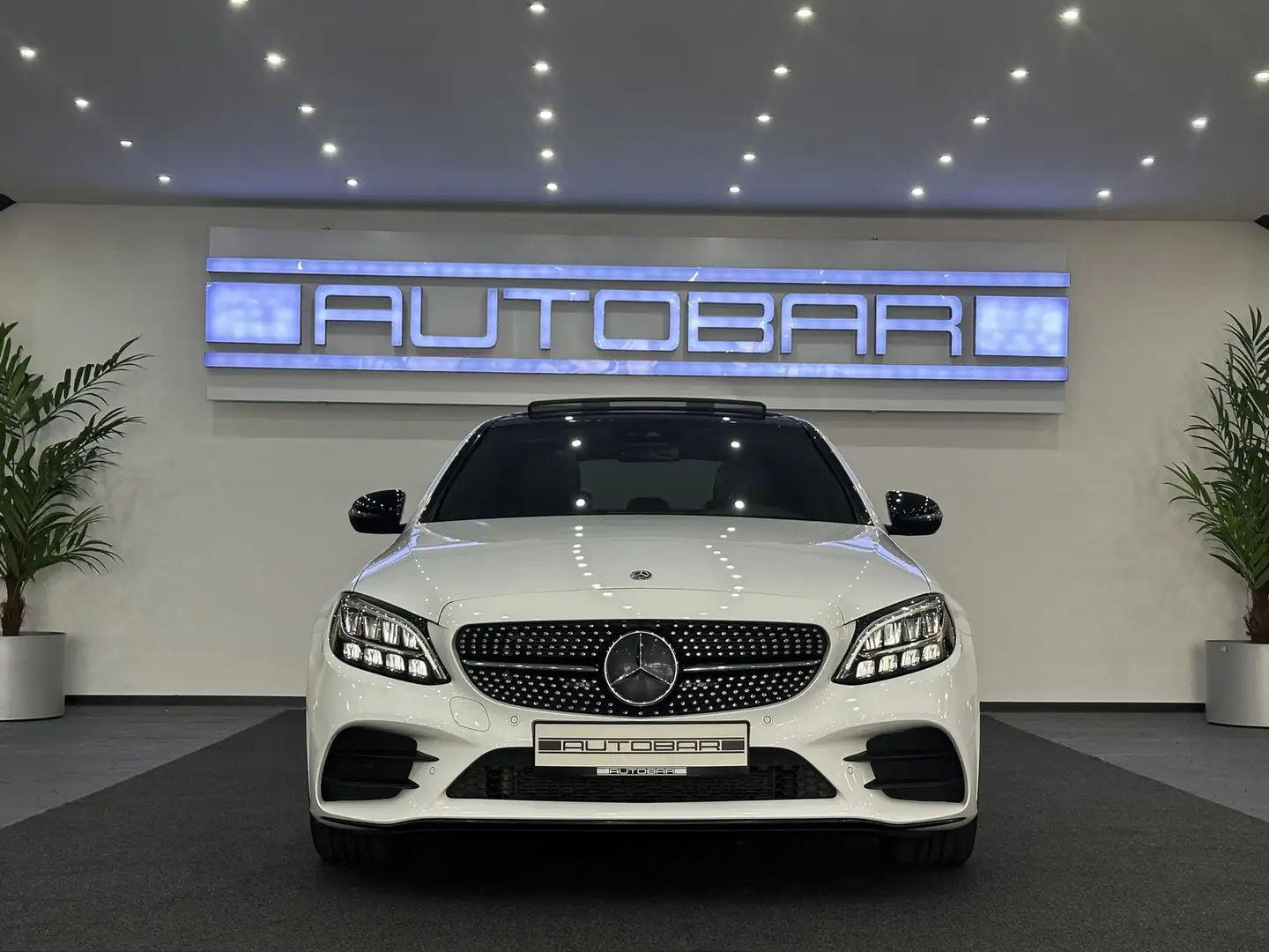 Mercedes-Benz C 220 d AMG*MASSAGE*DISTR*PANO*MEMO*NIGHT-PAK*RFK Weiß - 1
