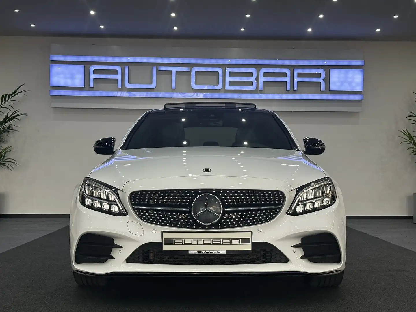 Mercedes-Benz C 220 d AMG*MASSAGE*DISTR*PANO*MEMO*NIGHT-PAK*RFK Weiß - 2