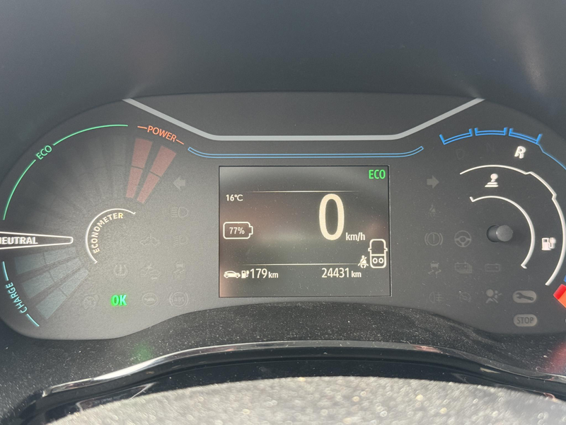 Dacia Spring Comfort Plus (Orange Pack) 27 kWh | Navigatie | Ca — photo 4